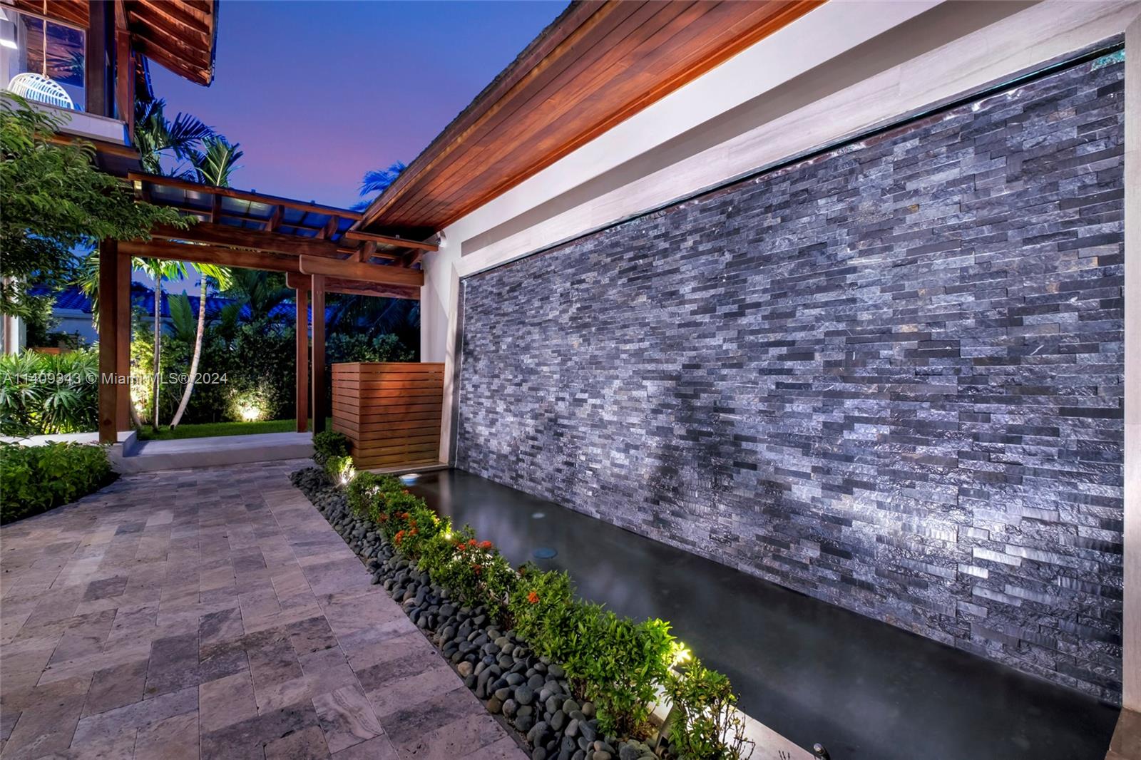 1020 Mariner Dr, Key Biscayne, FL, 33149 United States, 5 Bedrooms Bedrooms, ,6 BathroomsBathrooms,Residential,For Sale,Mariner Dr,A11409343