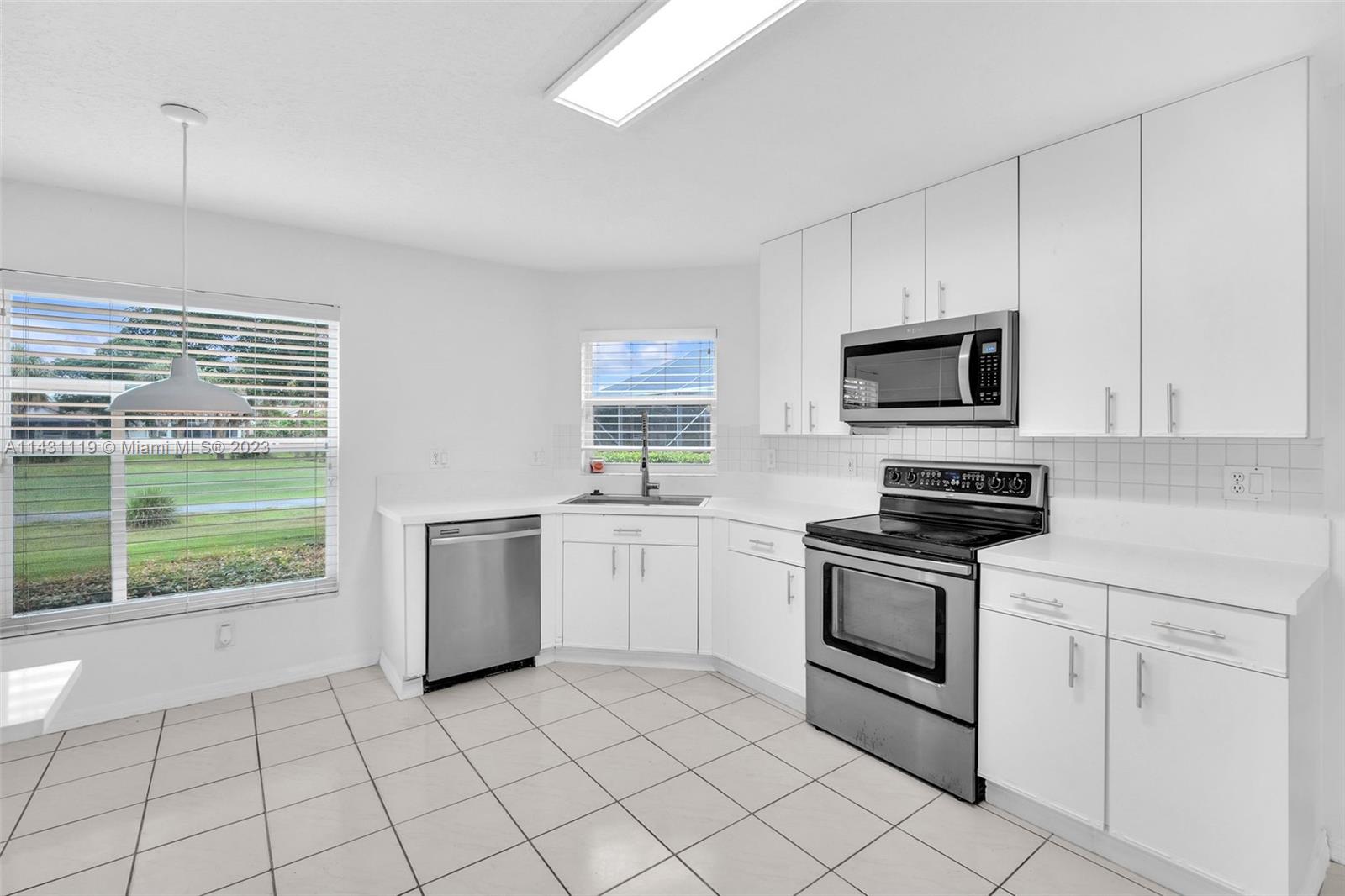 1637 SW 156th Av, Pembroke Pines, Florida image 7