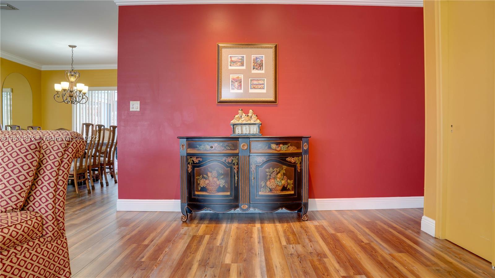 Listing Photo 8
