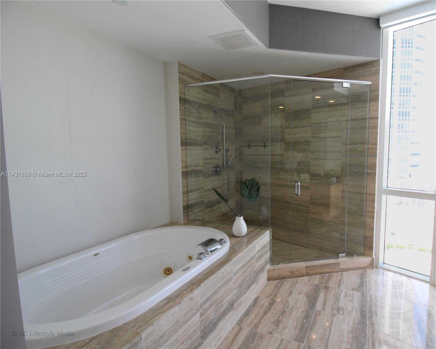 Shower & Tub