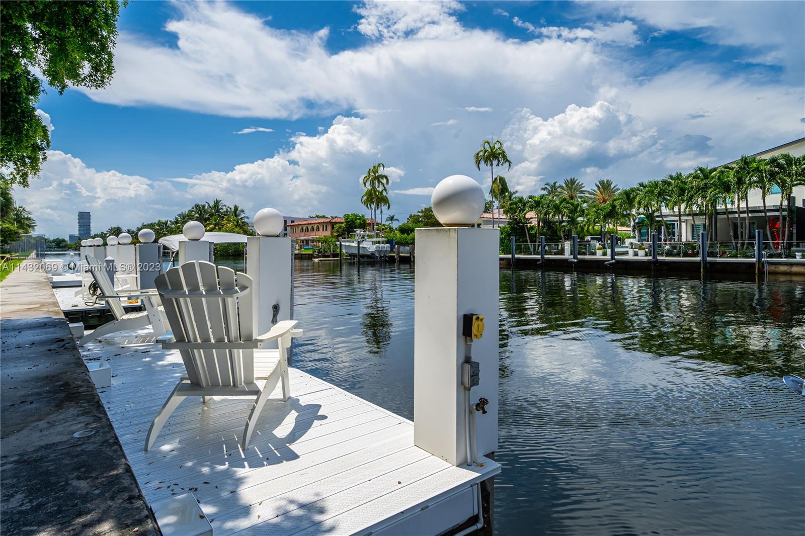 Dock