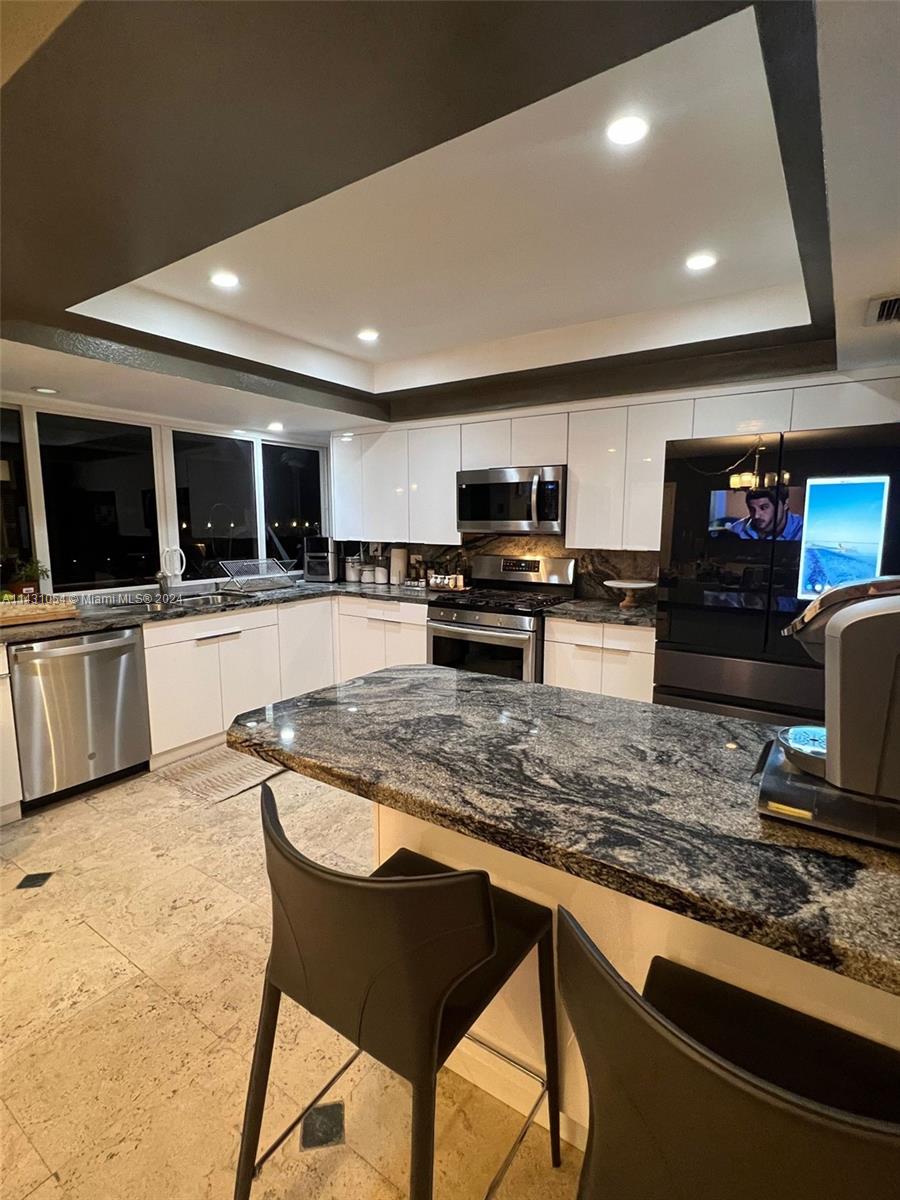 2355 NE 195th St 0, Miami, Florida 33180, 3 Bedrooms Bedrooms, ,3 BathroomsBathrooms,Residentiallease,For Rent,2355 NE 195th St 0,A11431054