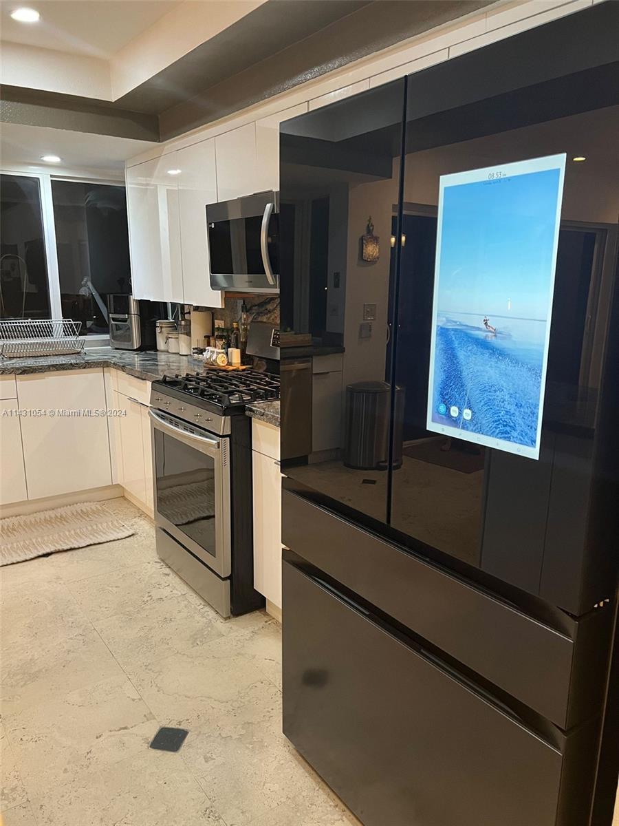 2355 NE 195th St 0, Miami, Florida 33180, 3 Bedrooms Bedrooms, ,3 BathroomsBathrooms,Residentiallease,For Rent,2355 NE 195th St 0,A11431054