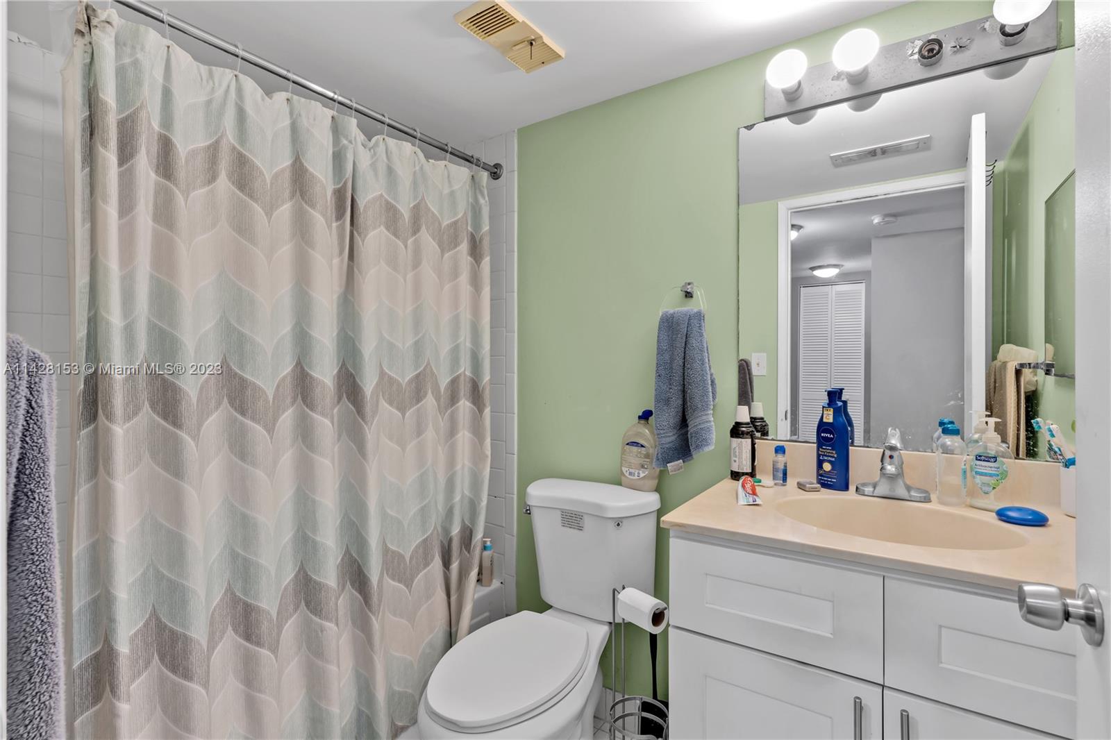 2nd bathroom