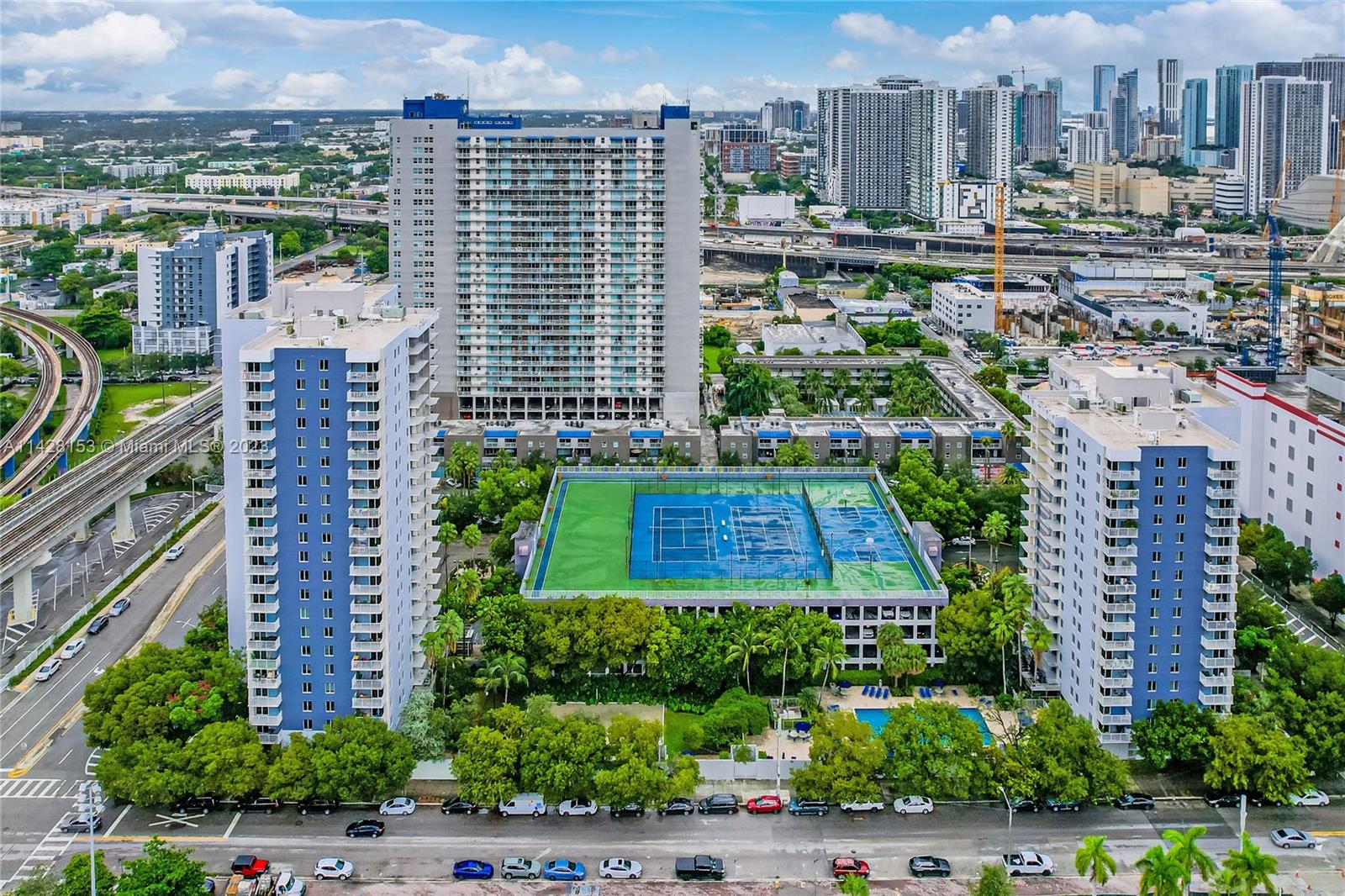 Madison is two minutes away from Interstate road I95 & Dolphin expressway for easy access to Miami International Airport.  