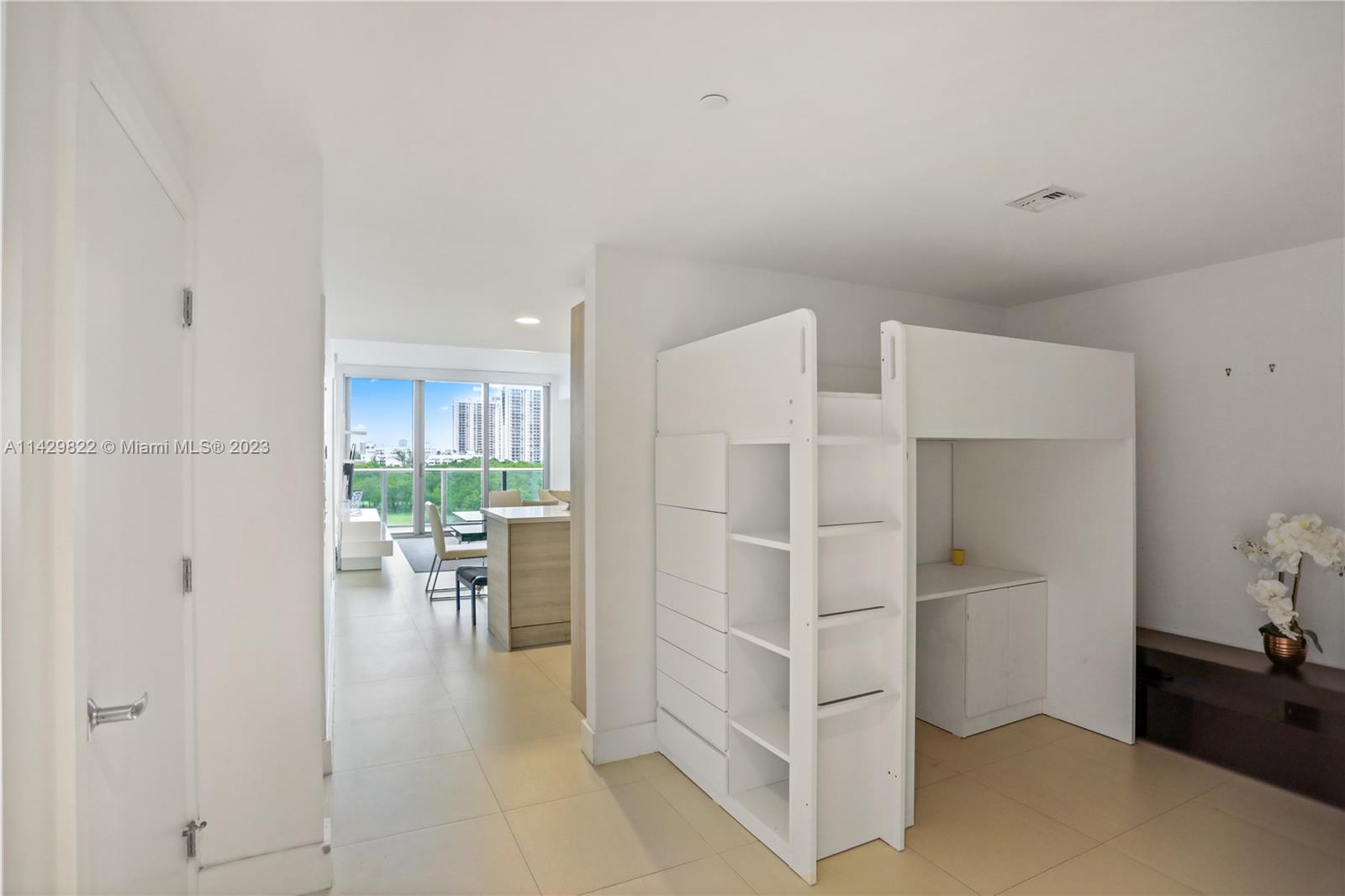 16385 Biscayne Blvd #604, North Miami Beach, Florida image 37