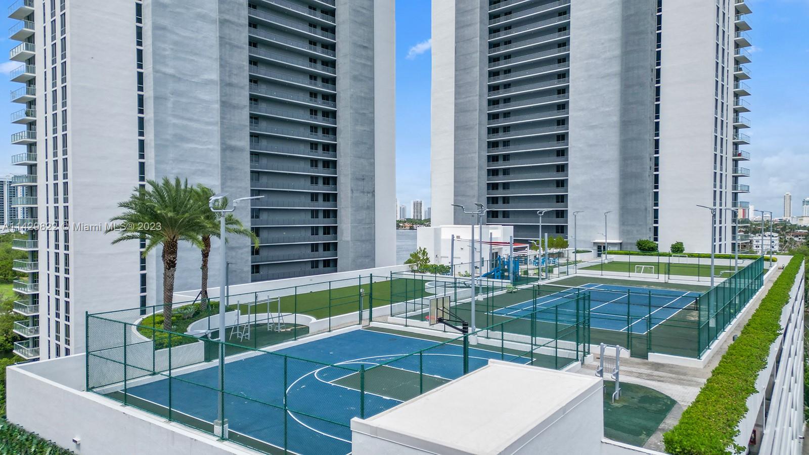 16385 Biscayne Blvd #604, North Miami Beach, Florida image 43