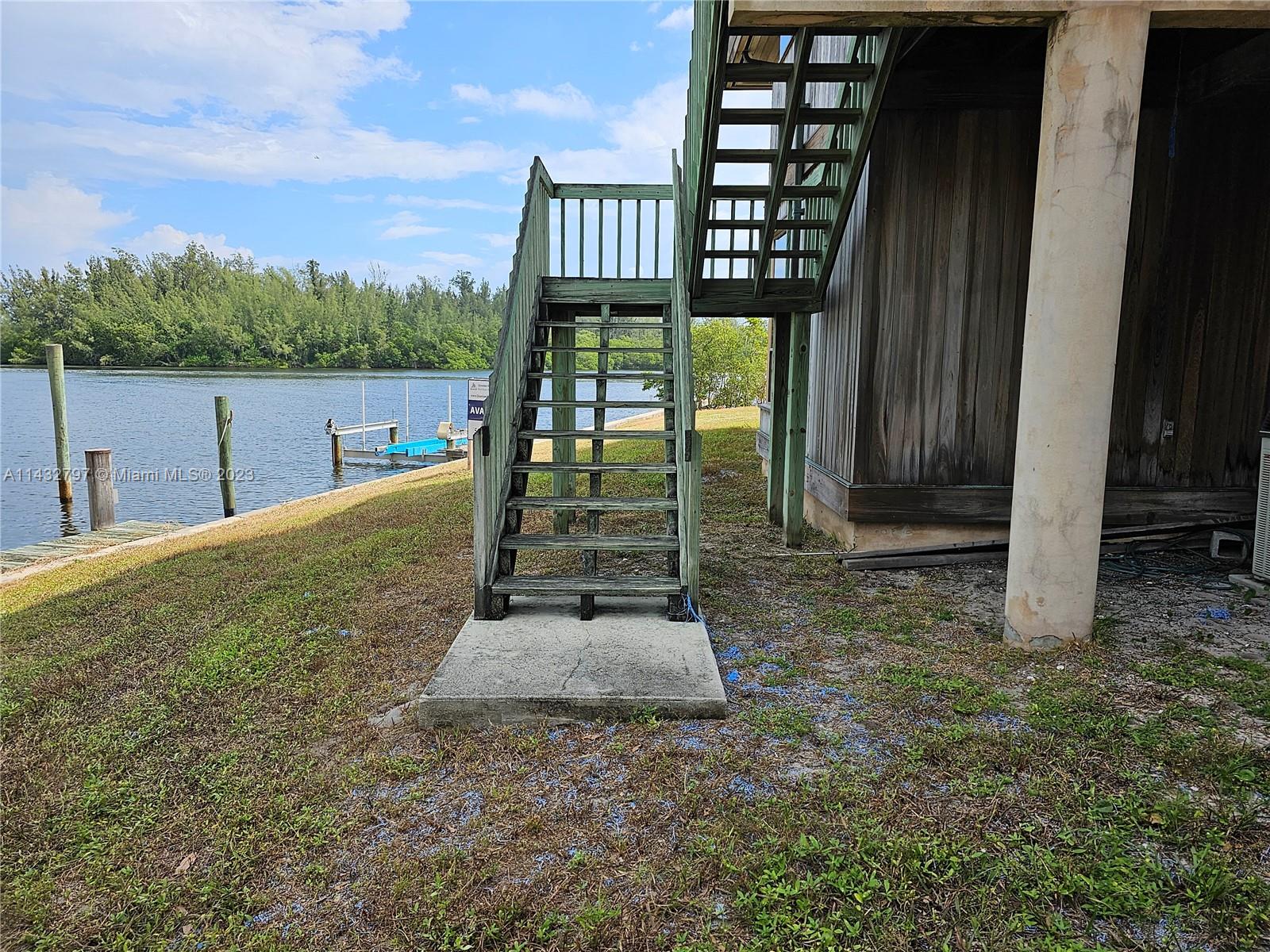 9399 SE Delafield St, Hobe Sound, Florida image 8