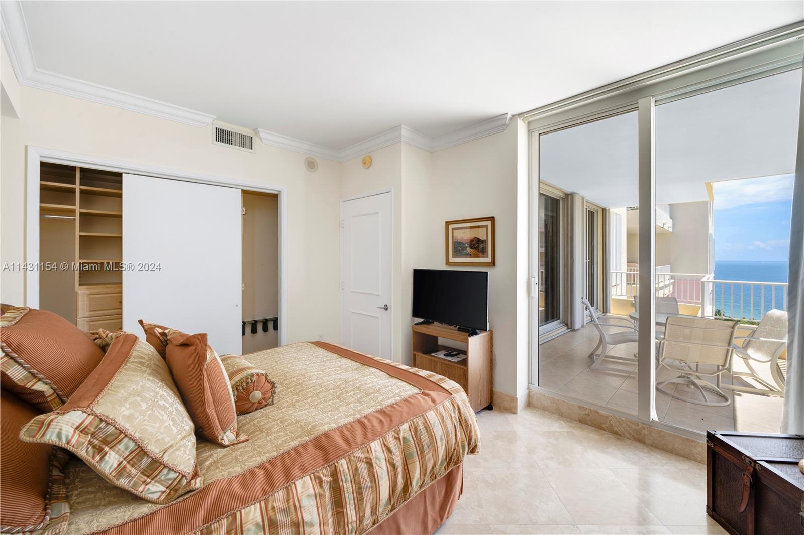 Third bedroom facing the Ocean