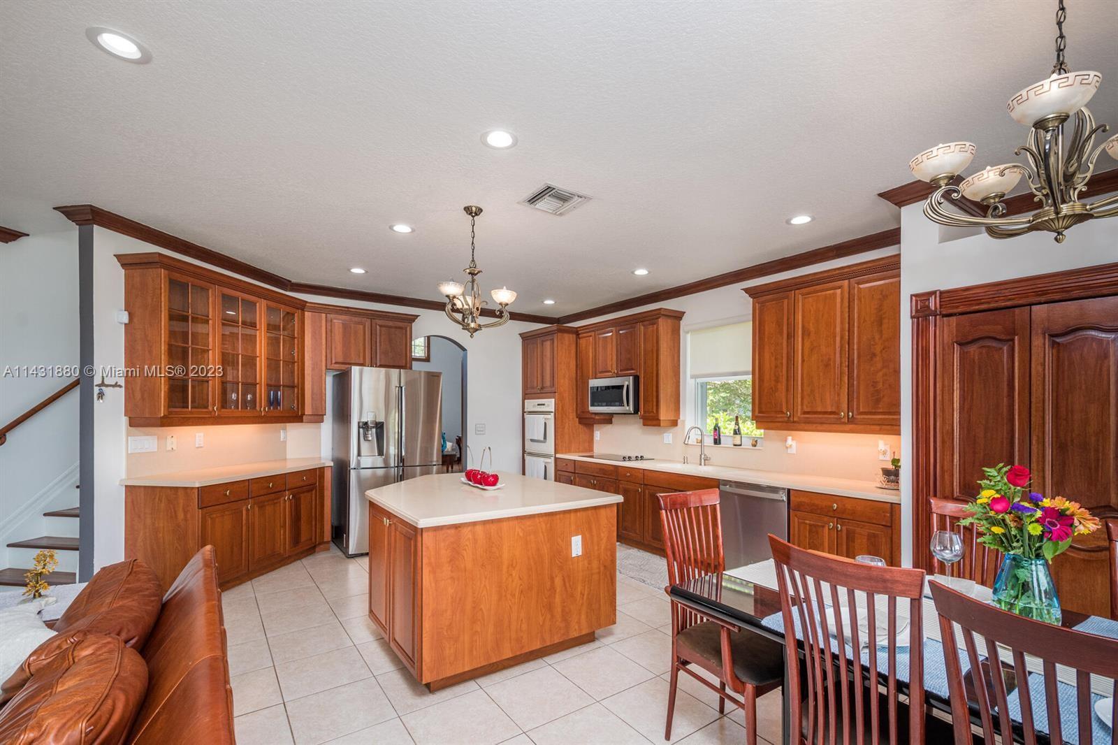 1421 NW 138th Way, Pembroke Pines, Florida image 10