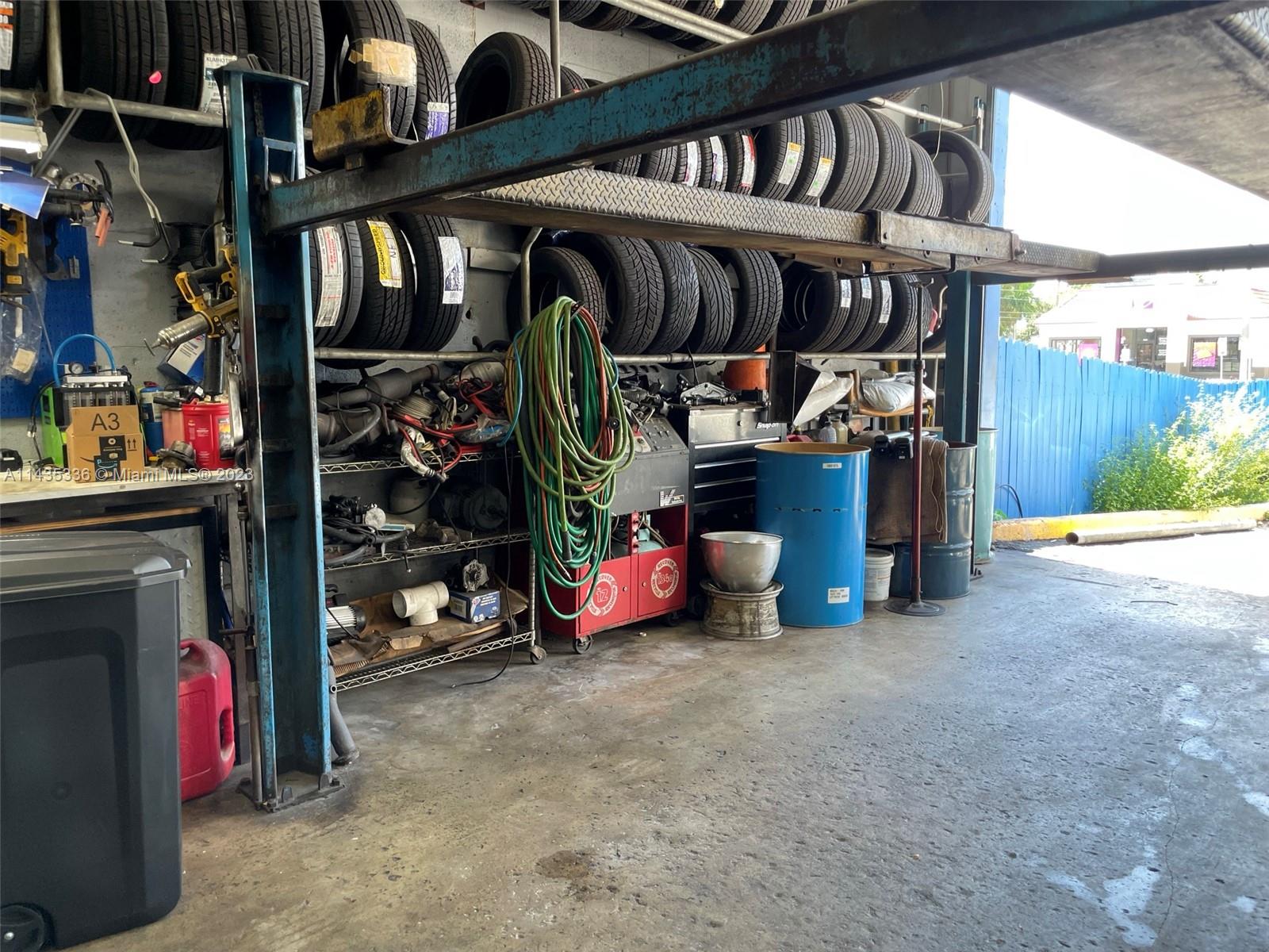 Garage