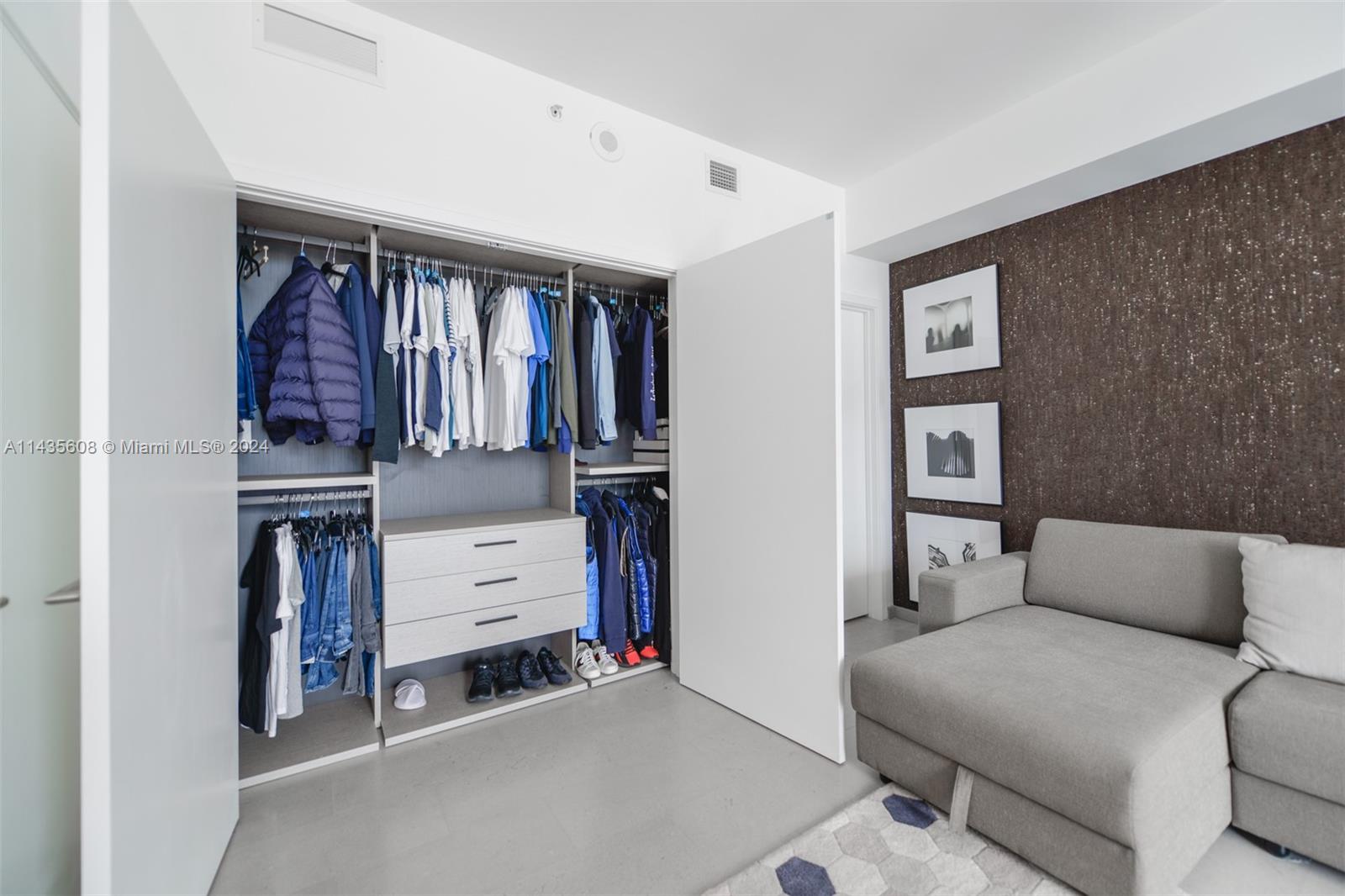 88 SW 7th St 3504, Miami, Florida 33130, 2 Bedrooms Bedrooms, ,2 BathroomsBathrooms,Residential,For Sale,88 SW 7th St 3504,A11435608