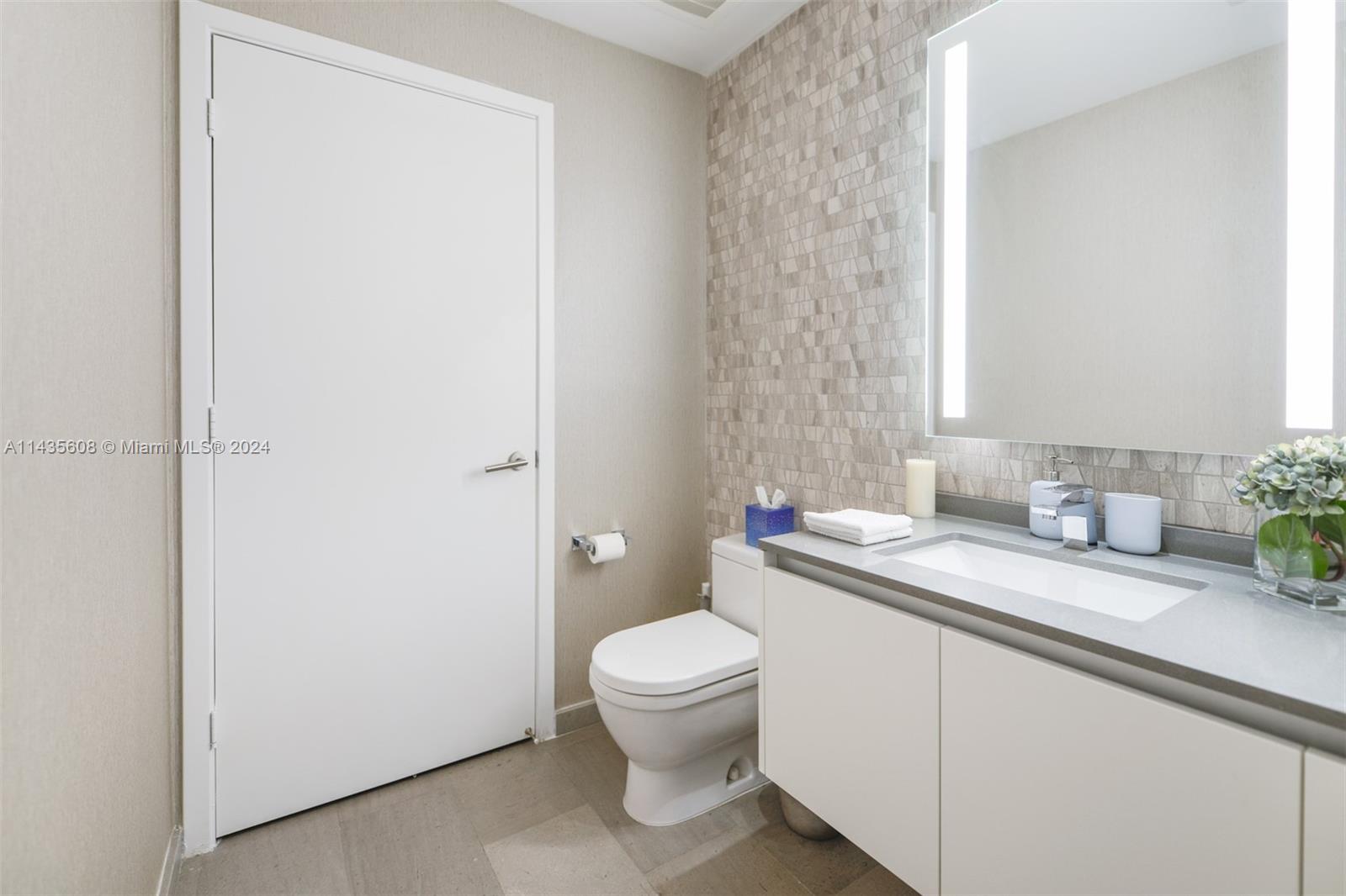 88 SW 7th St 3504, Miami, Florida 33130, 2 Bedrooms Bedrooms, ,2 BathroomsBathrooms,Residential,For Sale,88 SW 7th St 3504,A11435608