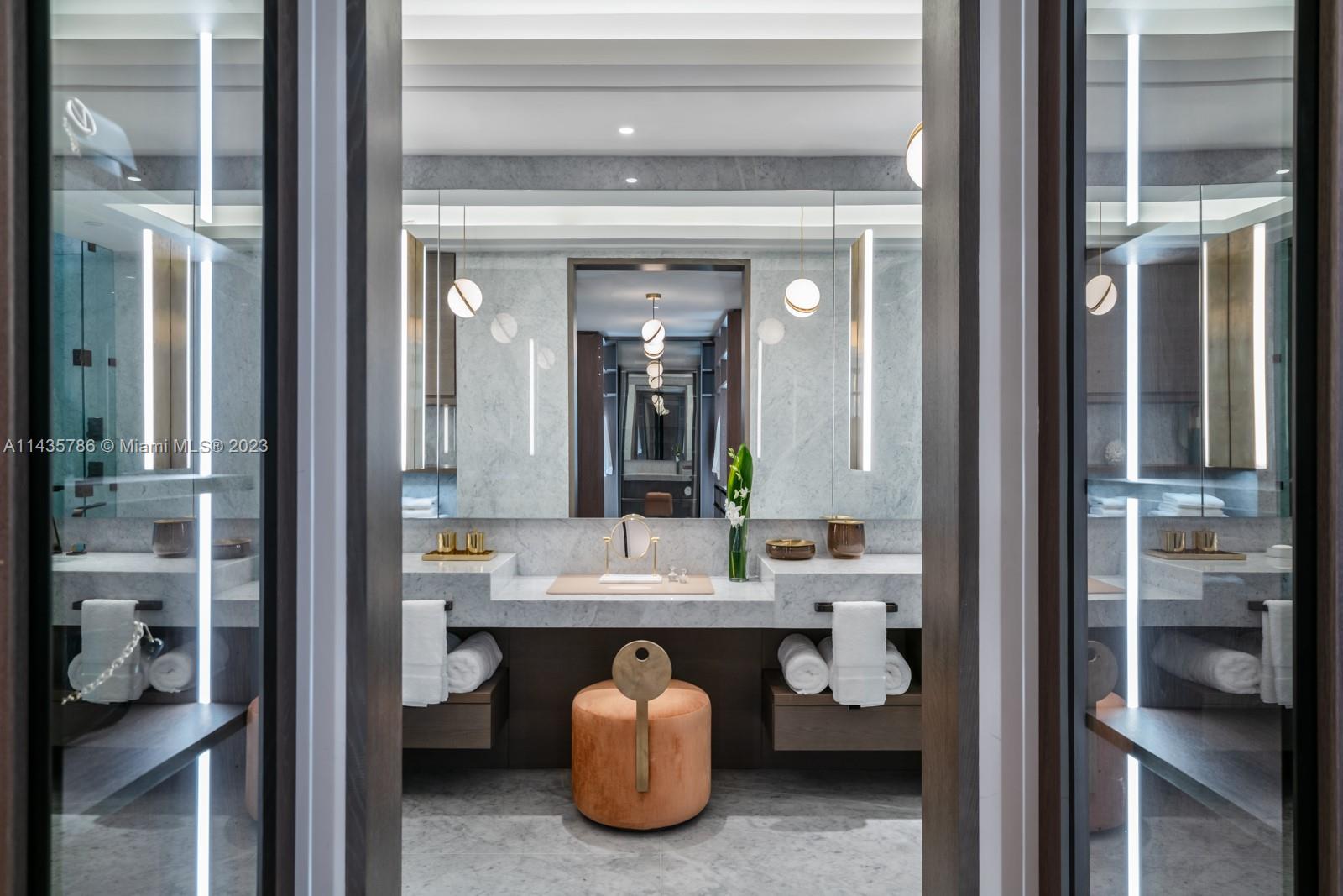 300 Biscayne Blvd, Miami, FL, 33132 United States, 2 Bedrooms Bedrooms, ,2 BathroomsBathrooms,Residential,For Sale,Biscayne Blvd,A11435786