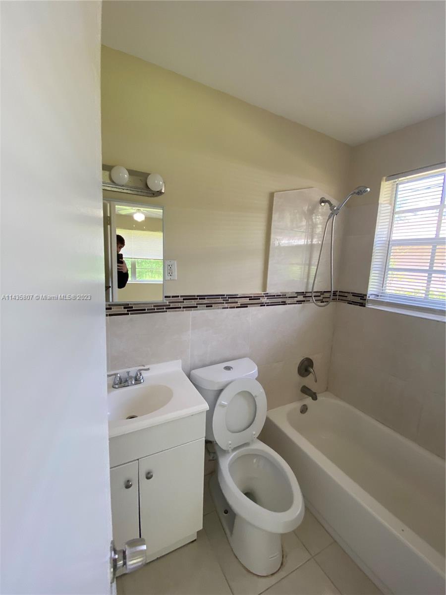 1809 22nd St, Fort Lauderdale, FL, 33315 United States, 3 Bedrooms Bedrooms, ,2 BathroomsBathrooms,Residential,For Sale,22nd St,A11435807