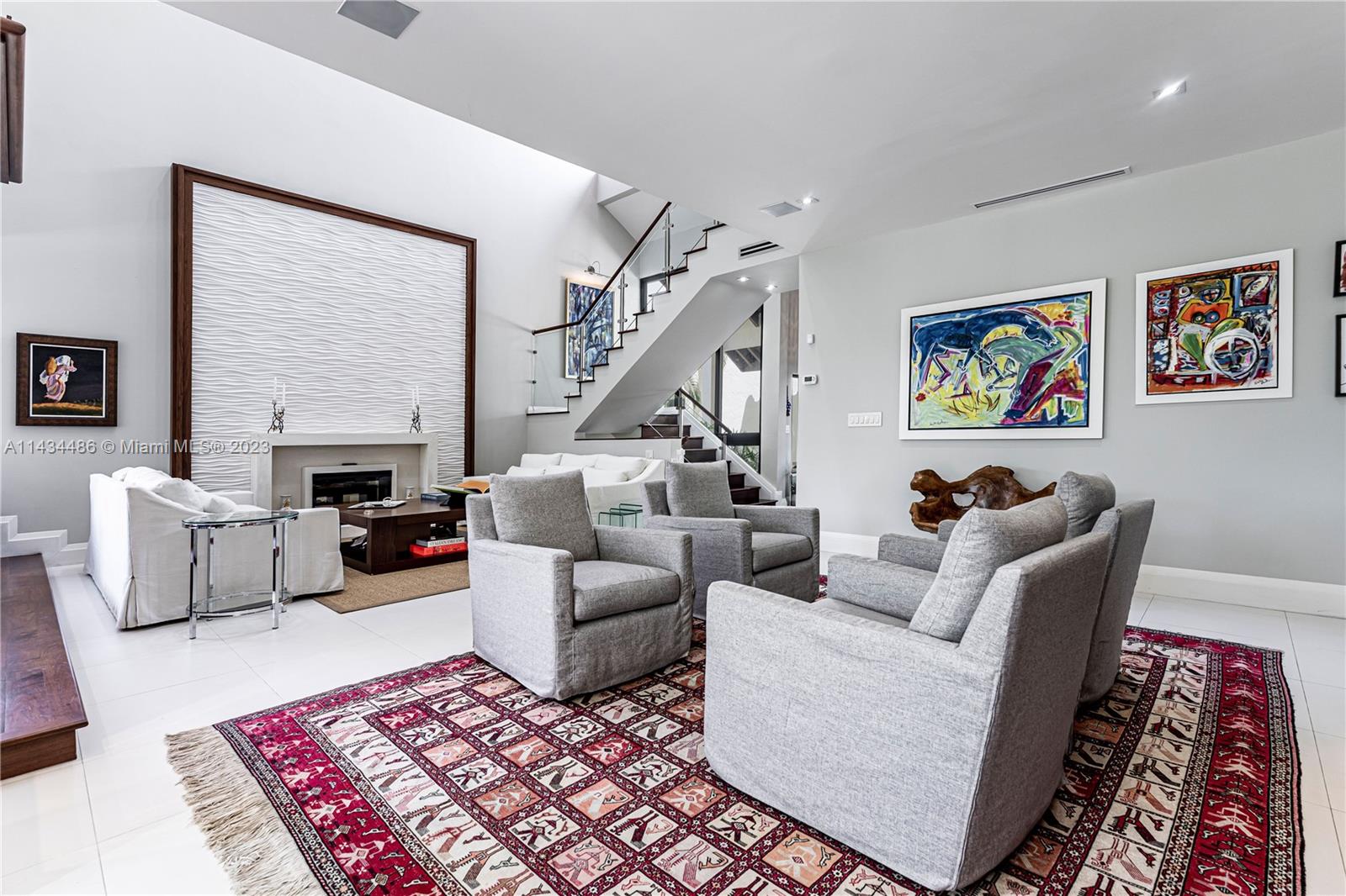 Separate Sitting Area/2nd Living Area