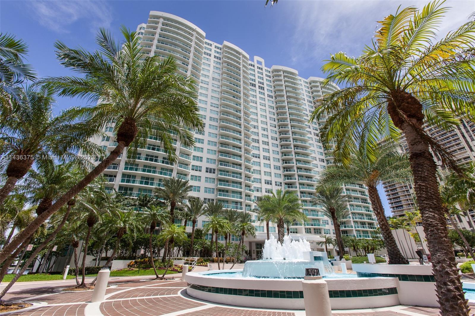 20201 E Country Club Dr 404, Aventura, FL 33180, 2 Bedrooms Bedrooms, ,2 BathroomsBathrooms,Residential,For Sale,Country Club Dr,A11436375