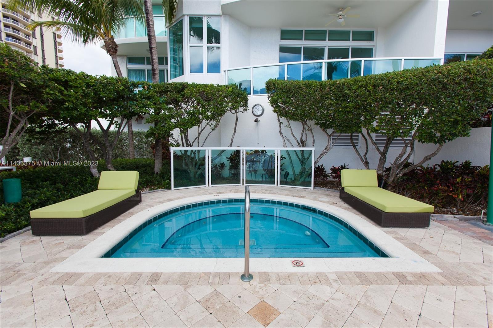 20201 E Country Club Dr 404, Aventura, FL 33180, 2 Bedrooms Bedrooms, ,2 BathroomsBathrooms,Residential,For Sale,Country Club Dr,A11436375