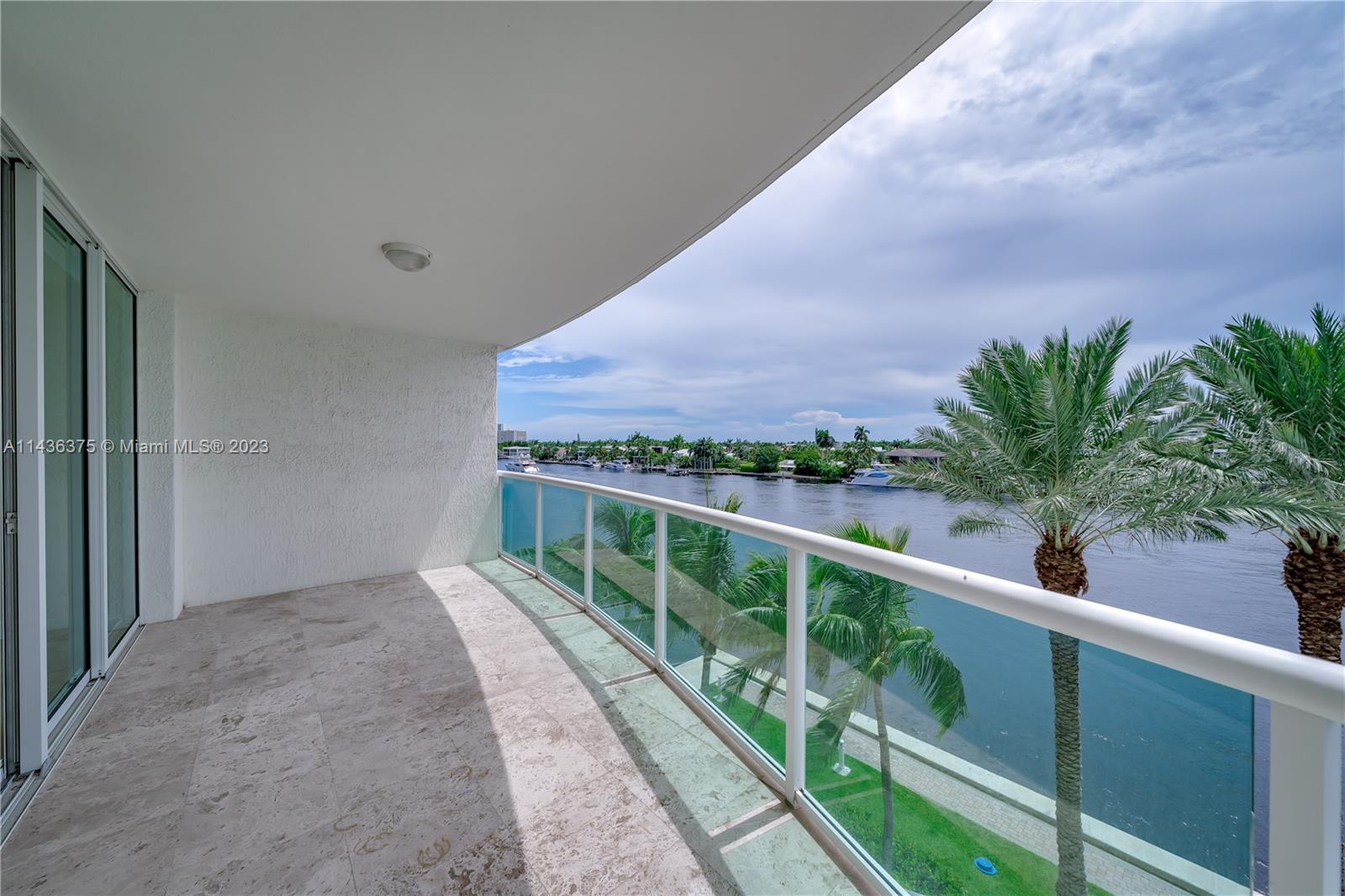 20201 E Country Club Dr 404, Aventura, FL 33180, 2 Bedrooms Bedrooms, ,2 BathroomsBathrooms,Residential,For Sale,Country Club Dr,A11436375