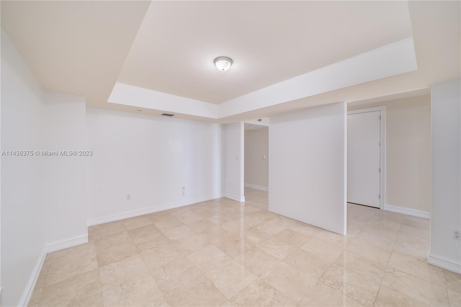 20201 E Country Club Dr 404, Aventura, FL 33180, 2 Bedrooms Bedrooms, ,2 BathroomsBathrooms,Residential,For Sale,Country Club Dr,A11436375