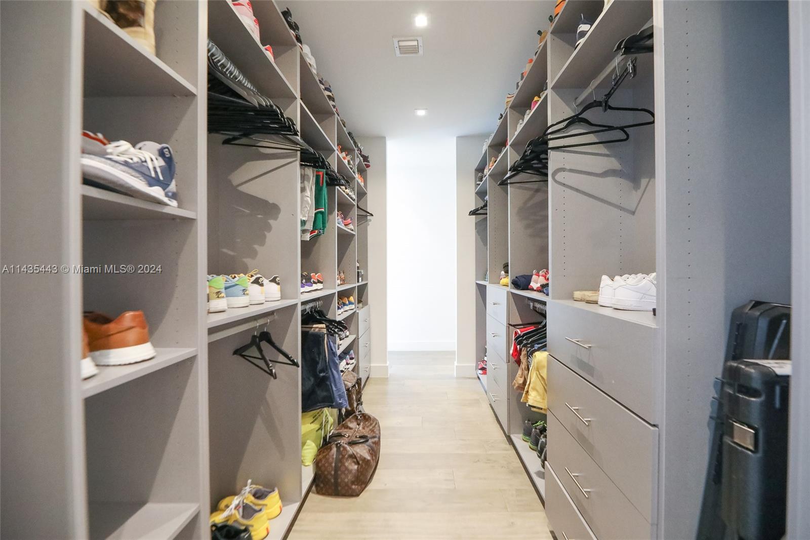 Closet