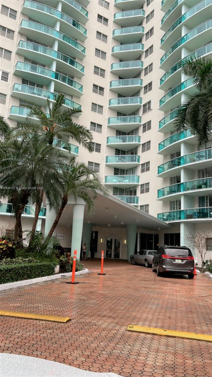 Residential, Hollywood, Florida image 13
