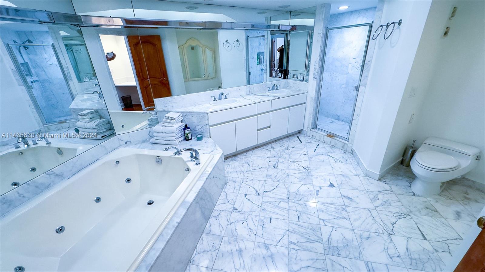 3000 Island Blvd 1401, Aventura, FL 33160, 2 Bedrooms Bedrooms, ,2 BathroomsBathrooms,Residential,For Sale,Island Blvd,A11435630