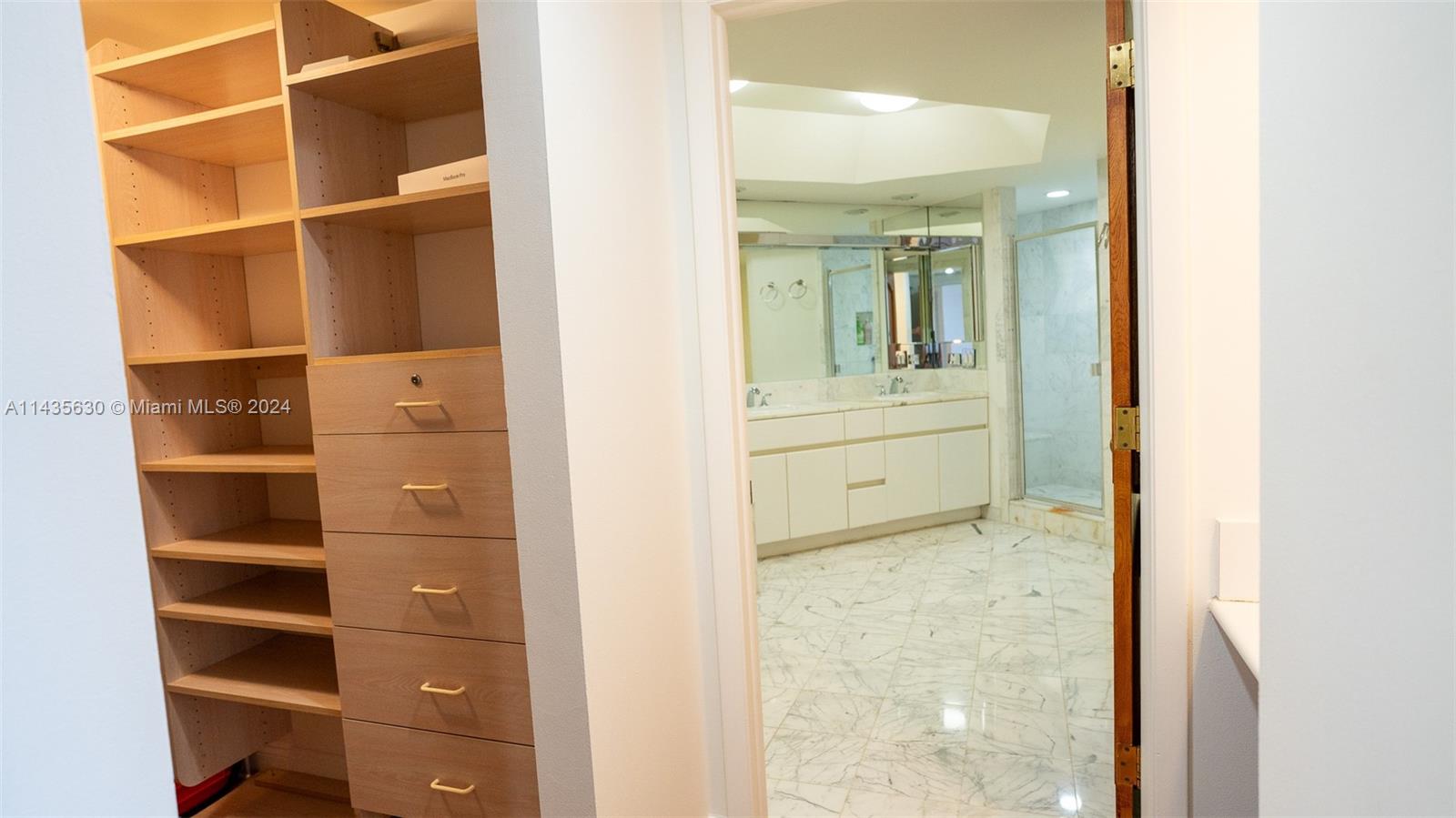 3000 Island Blvd 1401, Aventura, FL 33160, 2 Bedrooms Bedrooms, ,2 BathroomsBathrooms,Residential,For Sale,Island Blvd,A11435630