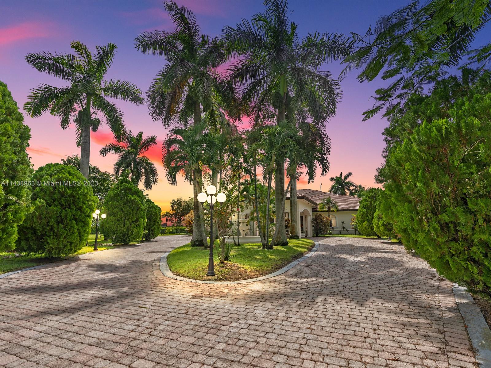 20581 140th Ave, Miami, FL, 33177 United States, 4 Bedrooms Bedrooms, ,4 BathroomsBathrooms,Residential,For Sale,140th Ave,A11438963