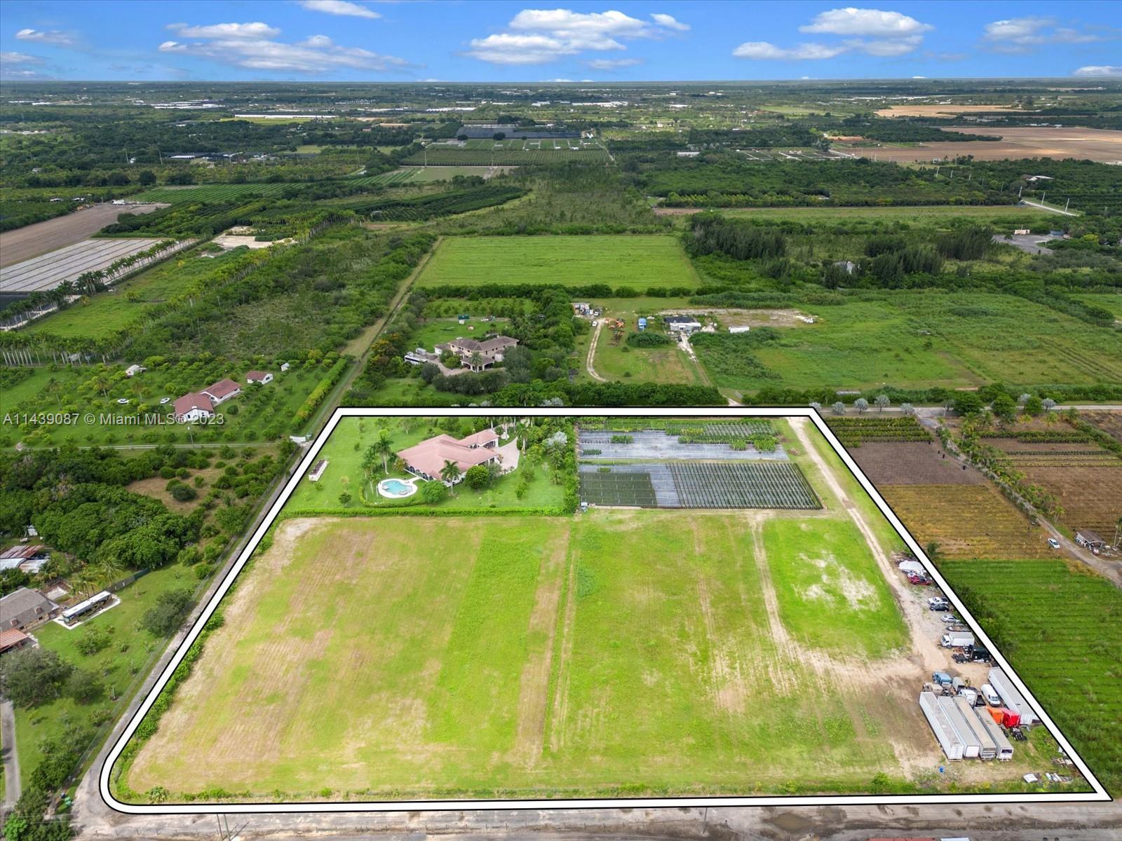 10 Acres, 445,313 SqFt