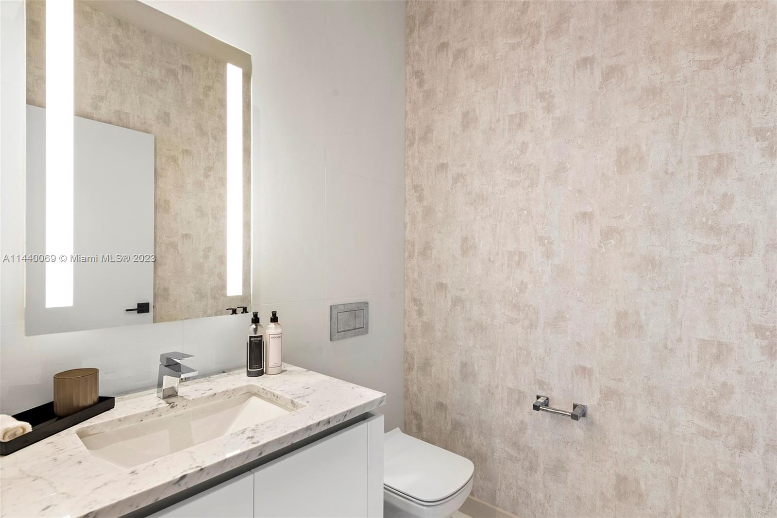 68 6th Street, Miami, FL, 33131 United States, 3 Bedrooms Bedrooms, ,4 BathroomsBathrooms,Residential,For Sale,6th Street,A11440069