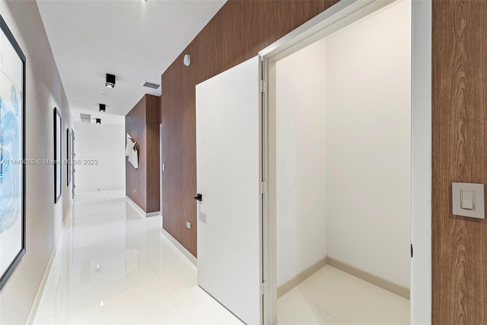 68 6th Street, Miami, FL, 33131 United States, 3 Bedrooms Bedrooms, ,4 BathroomsBathrooms,Residential,For Sale,6th Street,A11440069