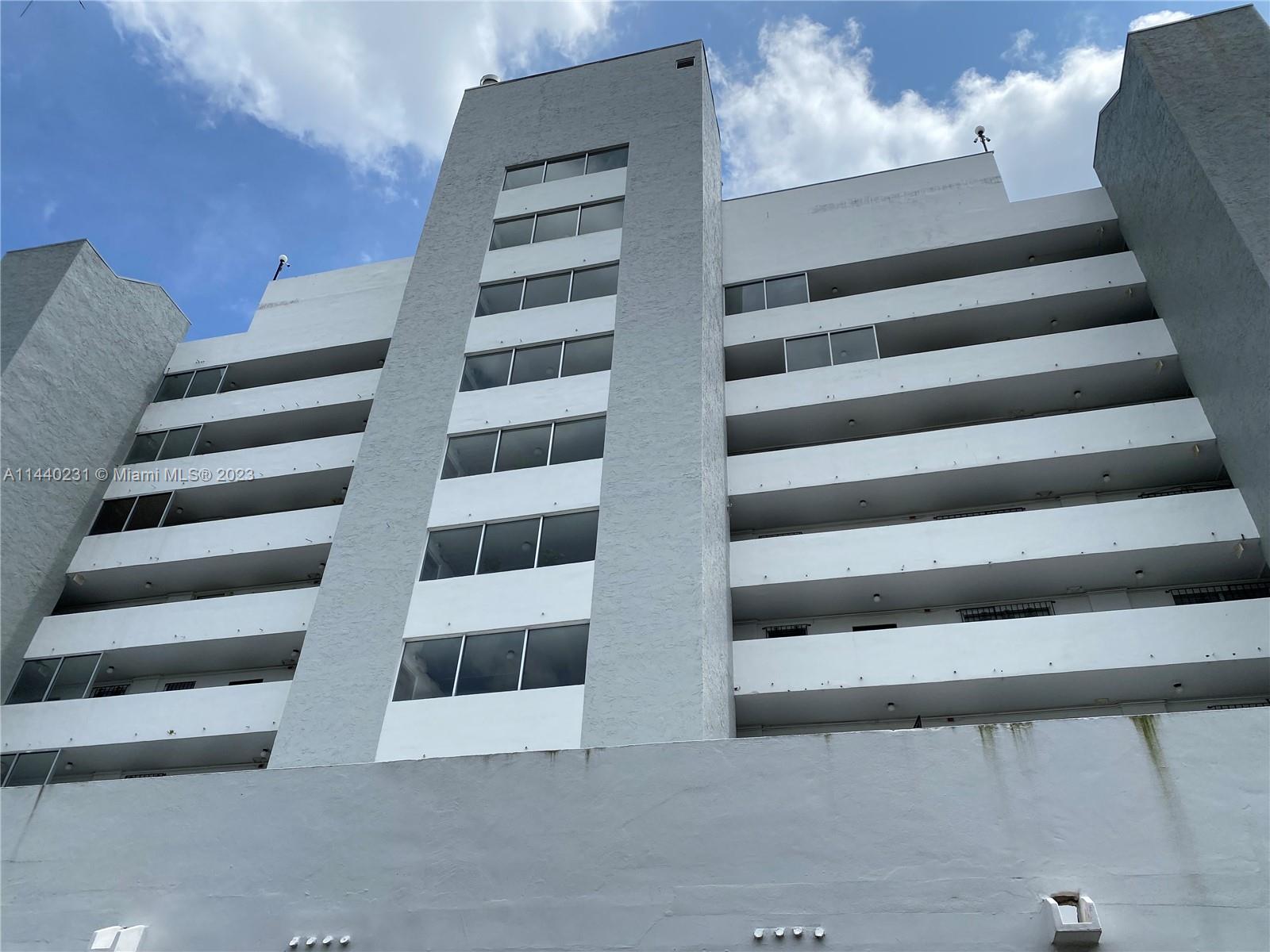 2950 3rd Ave, Miami, FL, 33129 United States, 2 Bedrooms Bedrooms, ,1 BathroomBathrooms,Residential,For Sale,3rd Ave,A11440231