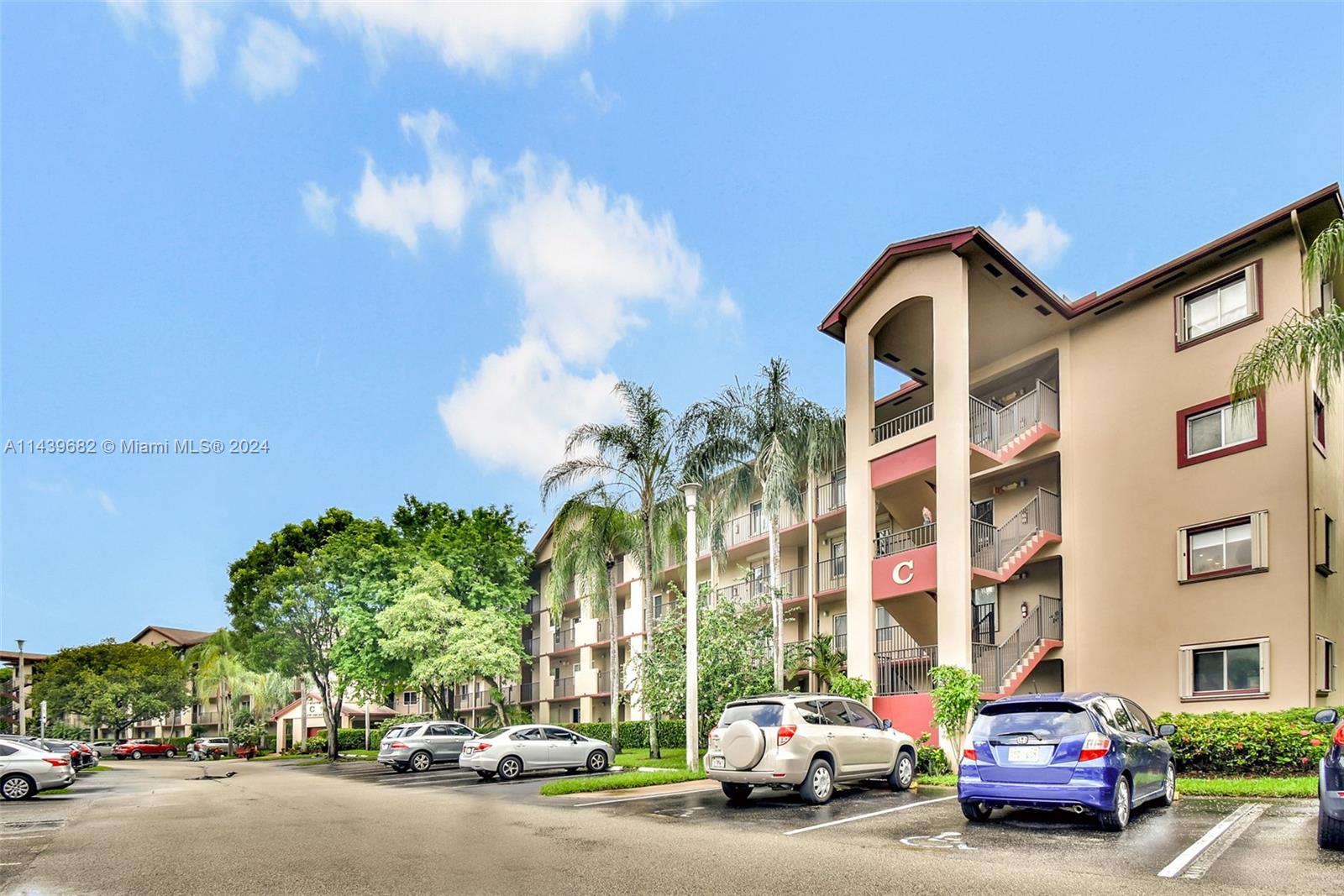 Pembroke Pines, FL, 33027 United States, 1 Bedroom Bedrooms, ,1 BathroomBathrooms,Residential,For Sale,A11439682