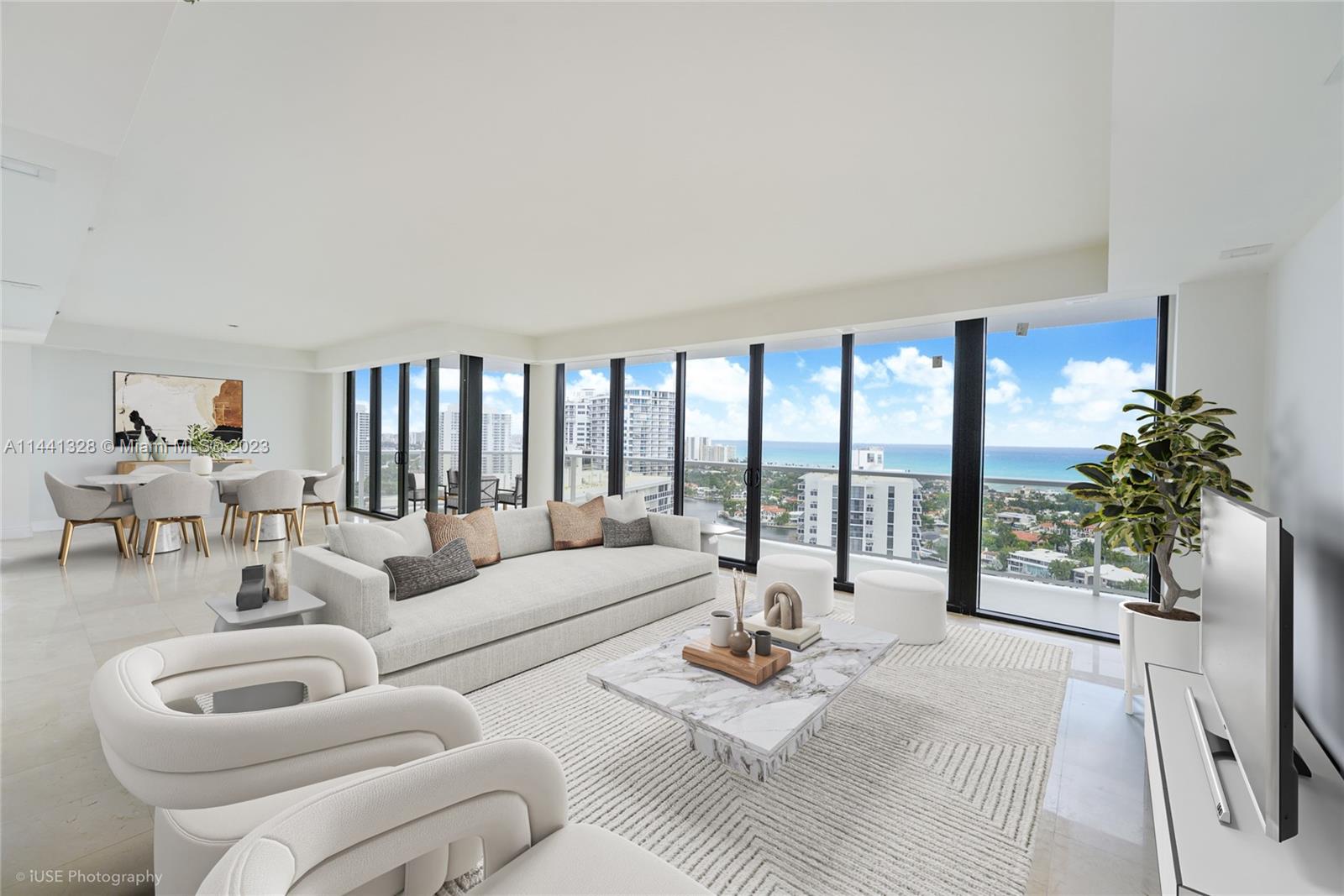 20281 Country Club Dr, Aventura, FL, 33180 United States, 2 Bedrooms Bedrooms, ,2 BathroomsBathrooms,Residential,For Sale,Country Club Dr,A11441328