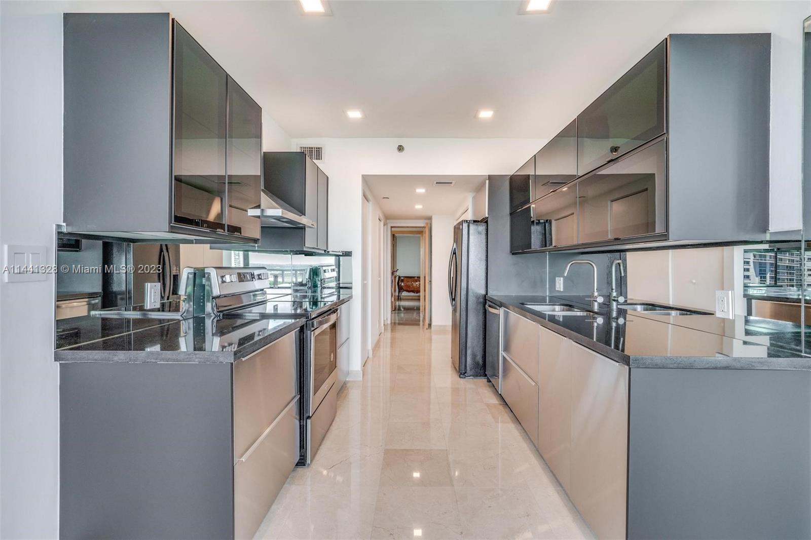 20281 E Country Club Dr 2302, Aventura, Florida 33180, 2 Bedrooms Bedrooms, ,2 BathroomsBathrooms,Residential,For Sale,20281 E Country Club Dr 2302,A11441328