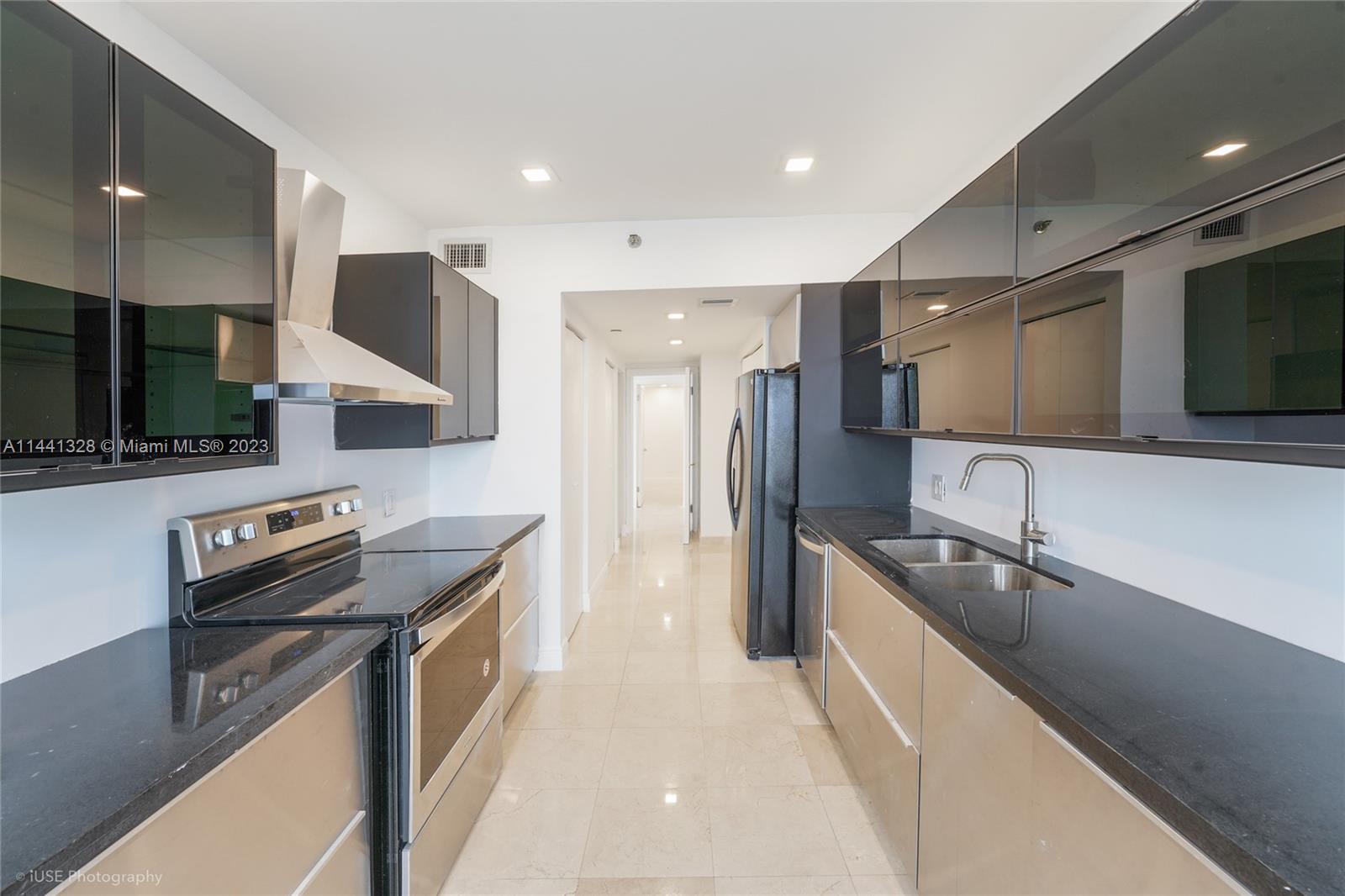 20281 E Country Club Dr 2302, Aventura, Florida 33180, 2 Bedrooms Bedrooms, ,2 BathroomsBathrooms,Residential,For Sale,20281 E Country Club Dr 2302,A11441328