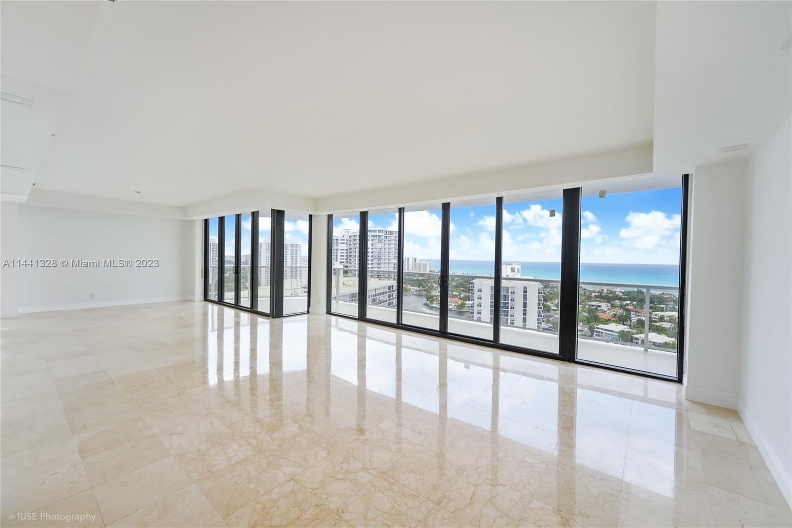 20281 E Country Club Dr 2302, Aventura, Florida 33180, 2 Bedrooms Bedrooms, ,2 BathroomsBathrooms,Residential,For Sale,20281 E Country Club Dr 2302,A11441328