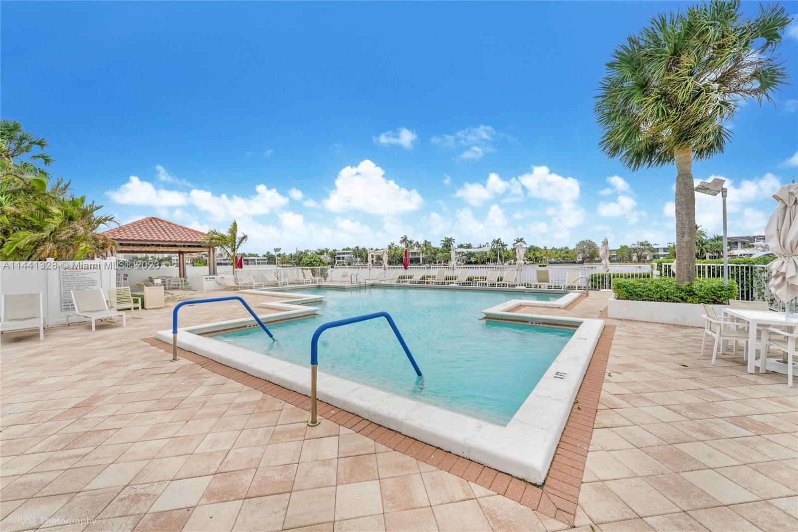 20281 E Country Club Dr 2302, Aventura, Florida 33180, 2 Bedrooms Bedrooms, ,2 BathroomsBathrooms,Residential,For Sale,20281 E Country Club Dr 2302,A11441328