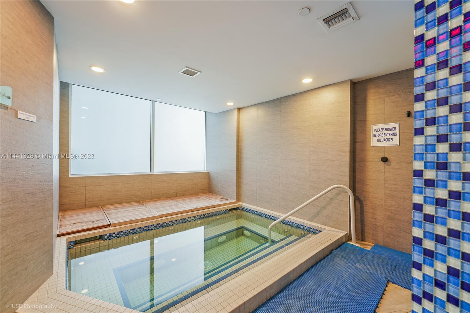 20281 E Country Club Dr 2302, Aventura, Florida 33180, 2 Bedrooms Bedrooms, ,2 BathroomsBathrooms,Residential,For Sale,20281 E Country Club Dr 2302,A11441328