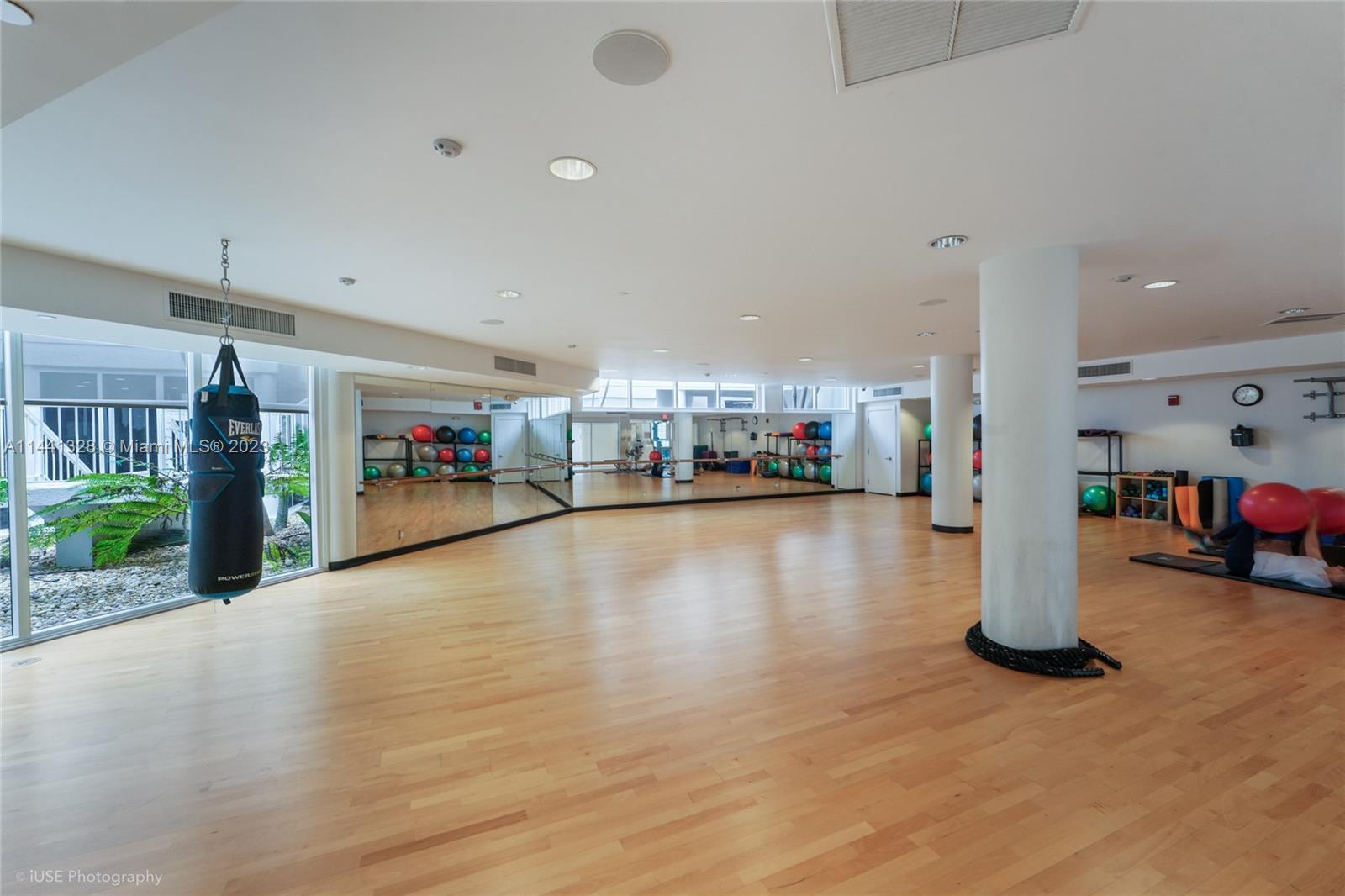 20281 E Country Club Dr 2302, Aventura, Florida 33180, 2 Bedrooms Bedrooms, ,2 BathroomsBathrooms,Residential,For Sale,20281 E Country Club Dr 2302,A11441328