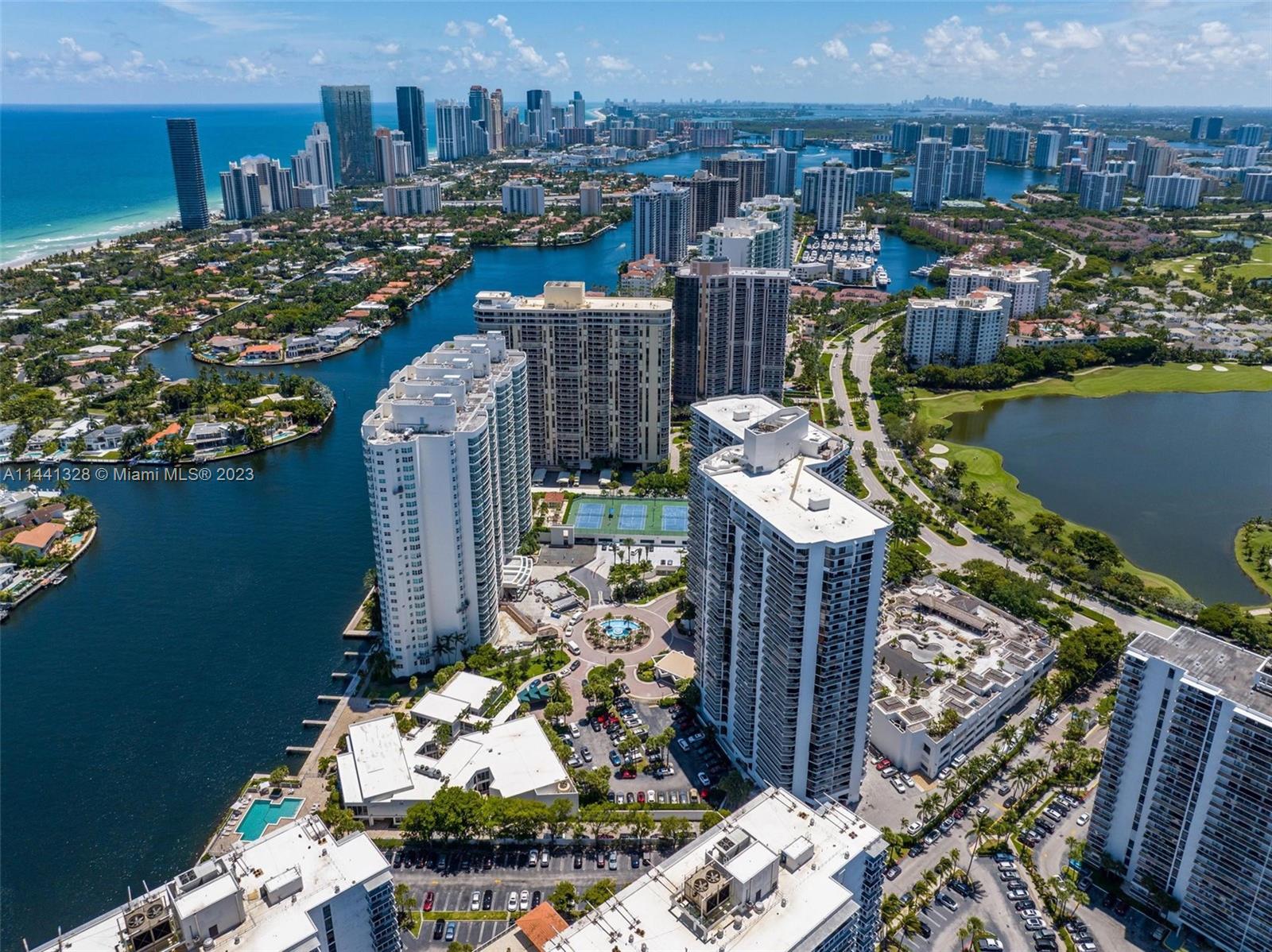 20281 E Country Club Dr 2302, Aventura, Florida 33180, 2 Bedrooms Bedrooms, ,2 BathroomsBathrooms,Residential,For Sale,20281 E Country Club Dr 2302,A11441328