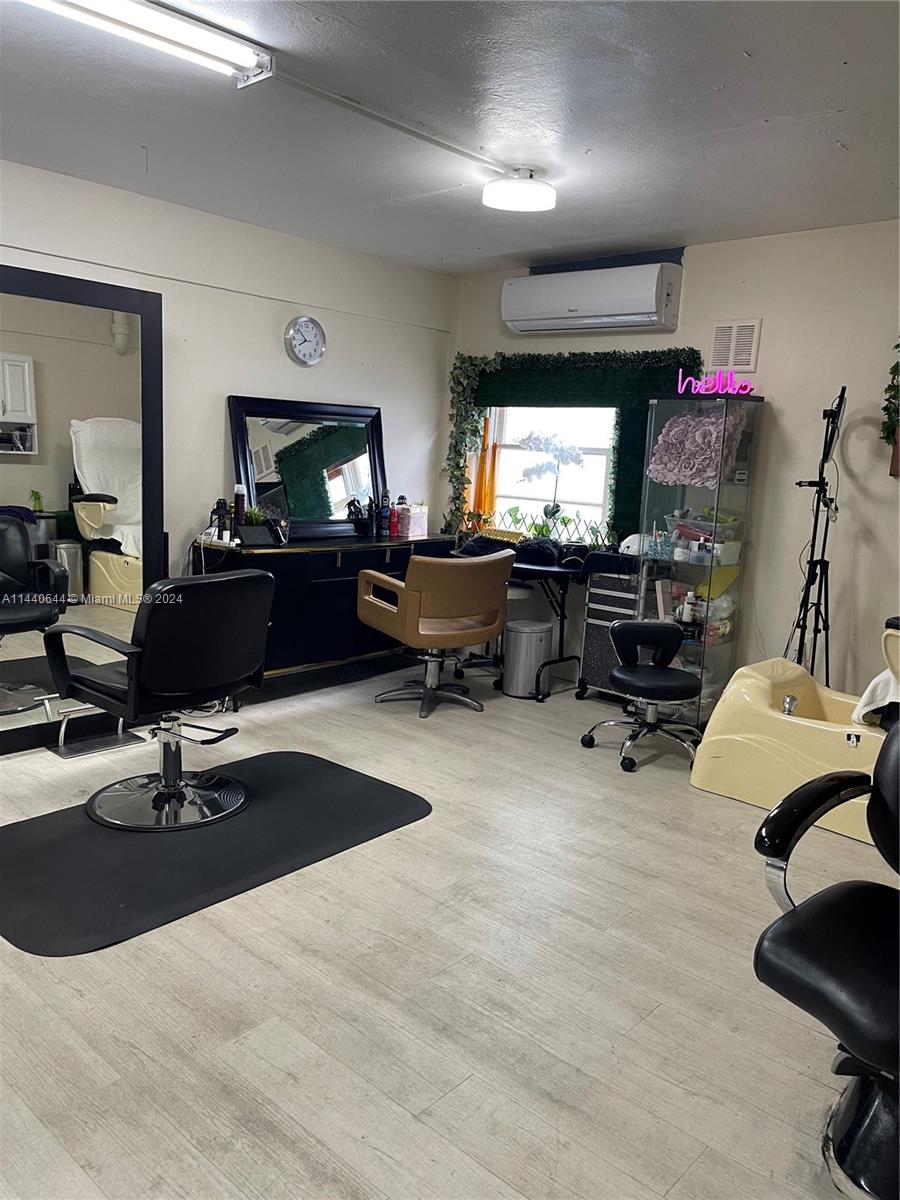 7329 Collins Ave, Miami Beach, Florida 33141, ,Businessopportunity,For Sale,7329 Collins Ave,A11440644