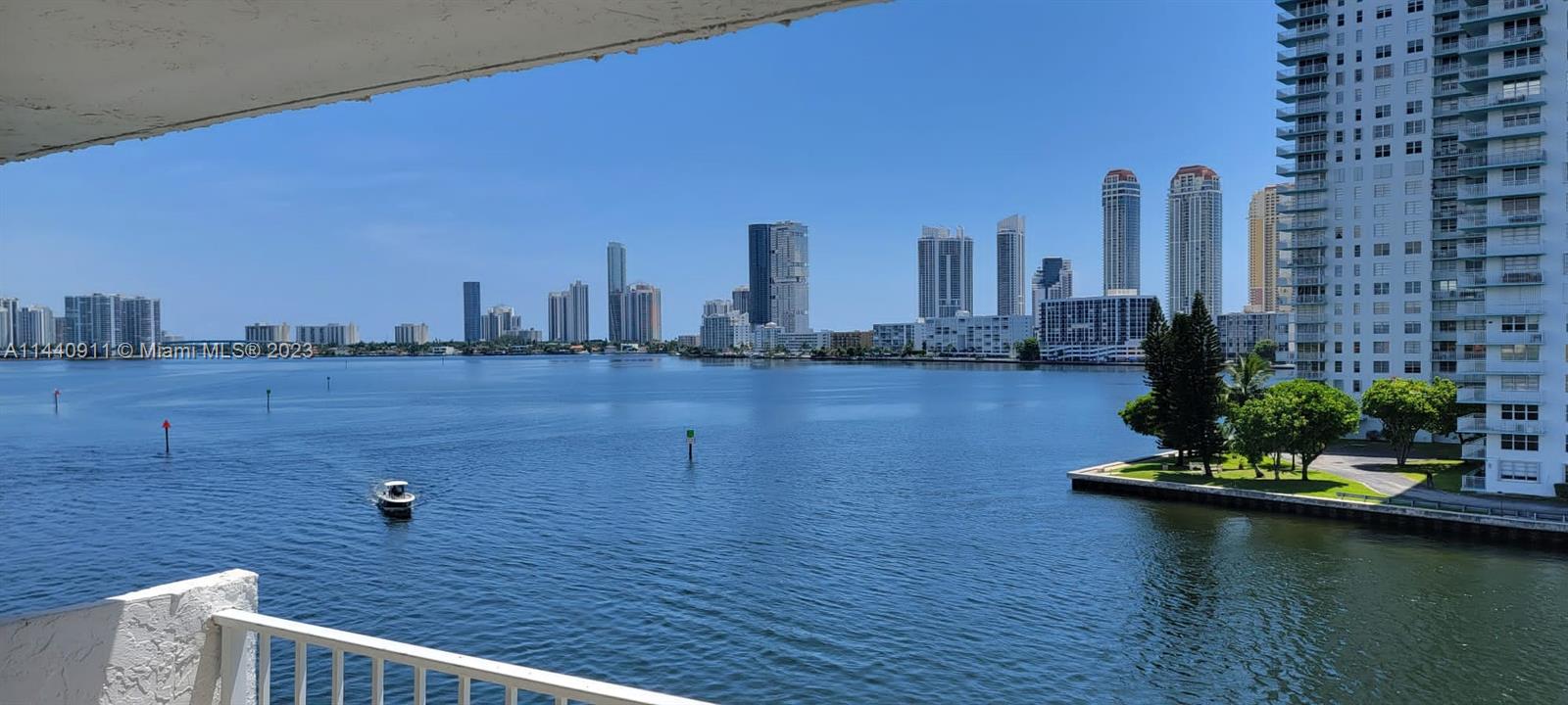 4000 NE 170th St #604 For Sale A11440911, FL