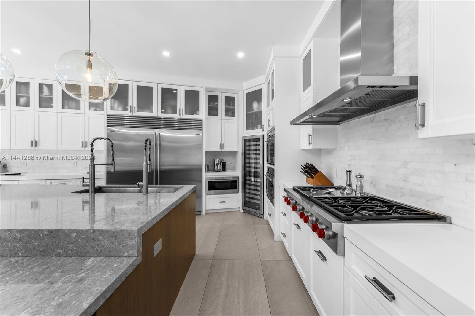 284 Las Brisas Ct, Coral Gables, FL, 33143 United States, 5 Bedrooms Bedrooms, ,4 BathroomsBathrooms,Residential,For Sale,Las Brisas Ct,A11441268