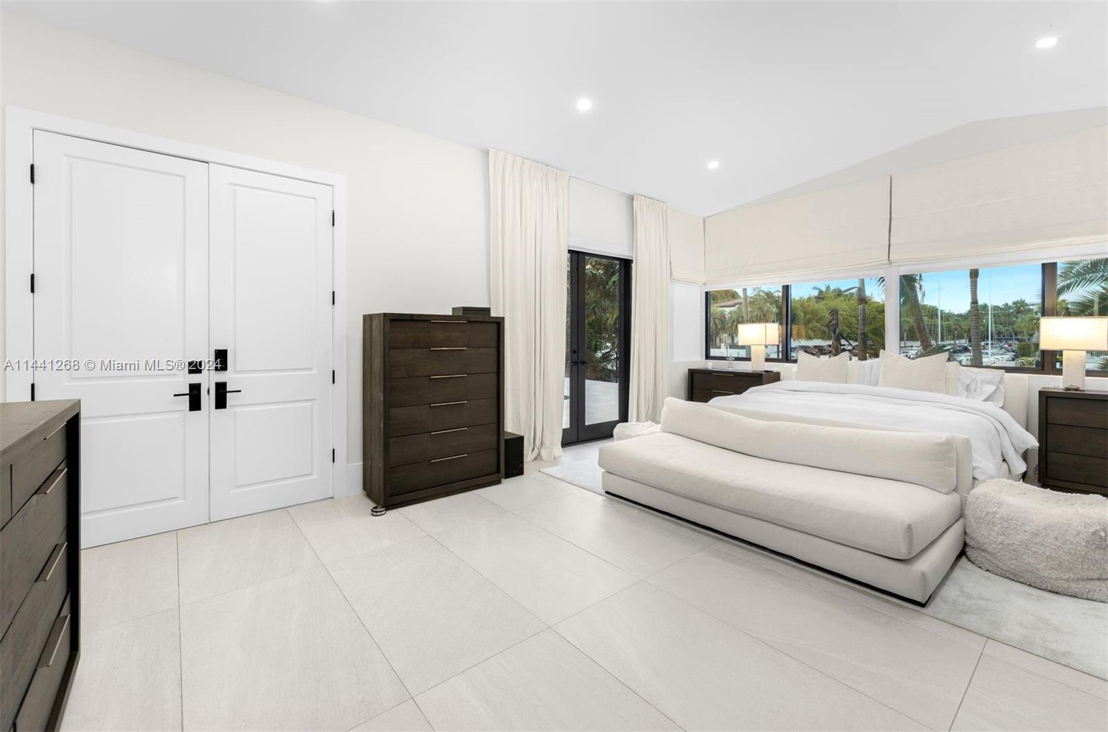 284 Las Brisas Ct, Coral Gables, FL, 33143 United States, 5 Bedrooms Bedrooms, ,4 BathroomsBathrooms,Residential,For Sale,Las Brisas Ct,A11441268