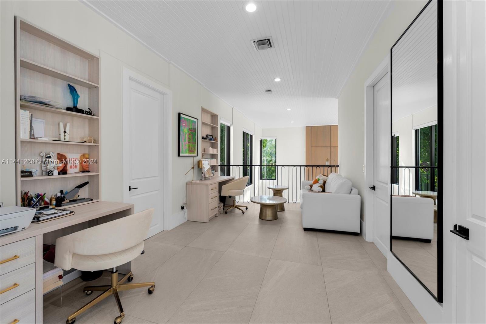 284 Las Brisas Ct, Coral Gables, FL, 33143 United States, 5 Bedrooms Bedrooms, ,4 BathroomsBathrooms,Residential,For Sale,Las Brisas Ct,A11441268