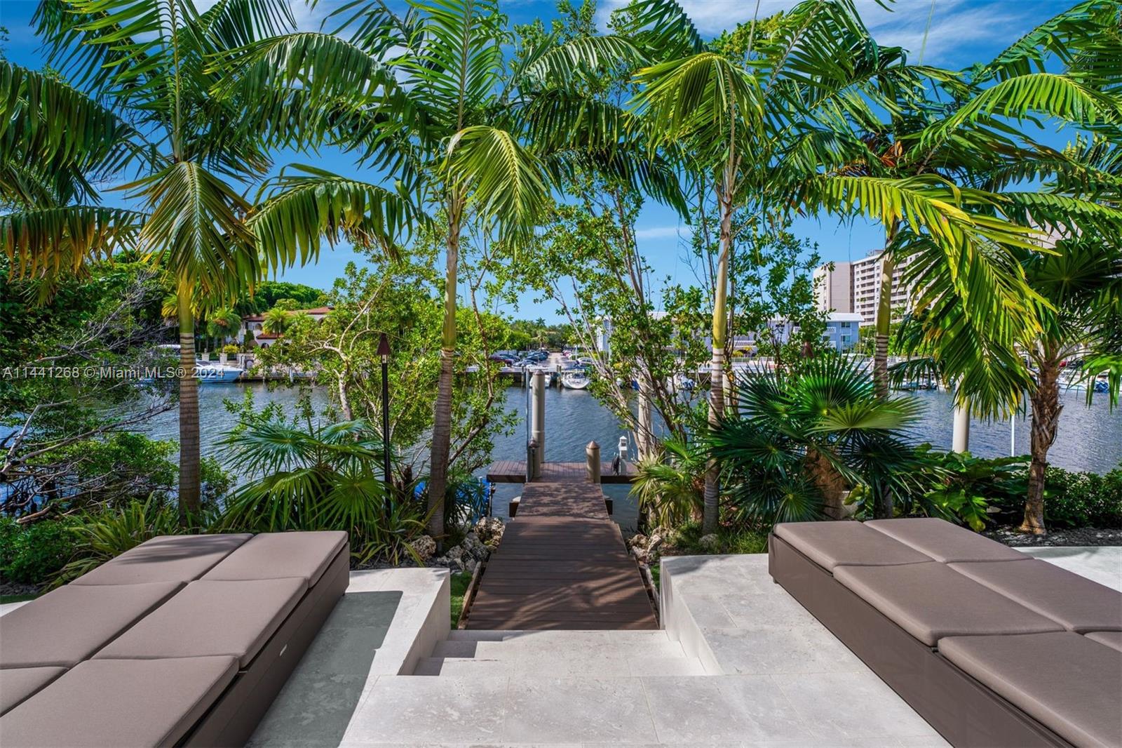 284 Las Brisas Ct, Coral Gables, FL, 33143 United States, 5 Bedrooms Bedrooms, ,4 BathroomsBathrooms,Residential,For Sale,Las Brisas Ct,A11441268