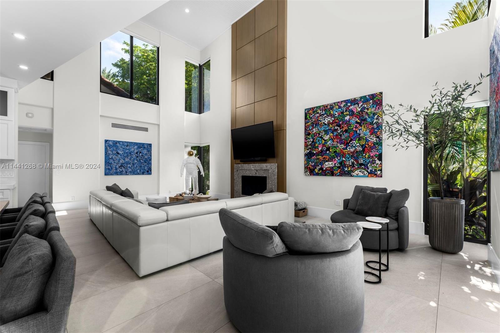 284 Las Brisas Ct, Coral Gables, FL, 33143 United States, 5 Bedrooms Bedrooms, ,4 BathroomsBathrooms,Residential,For Sale,Las Brisas Ct,A11441268
