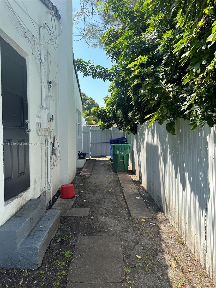 1947 SW 16th Ter, Miami, Florida 33145, 4 Bedrooms Bedrooms, ,3 BathroomsBathrooms,Residential,For Sale,1947 SW 16th Ter,A11441789